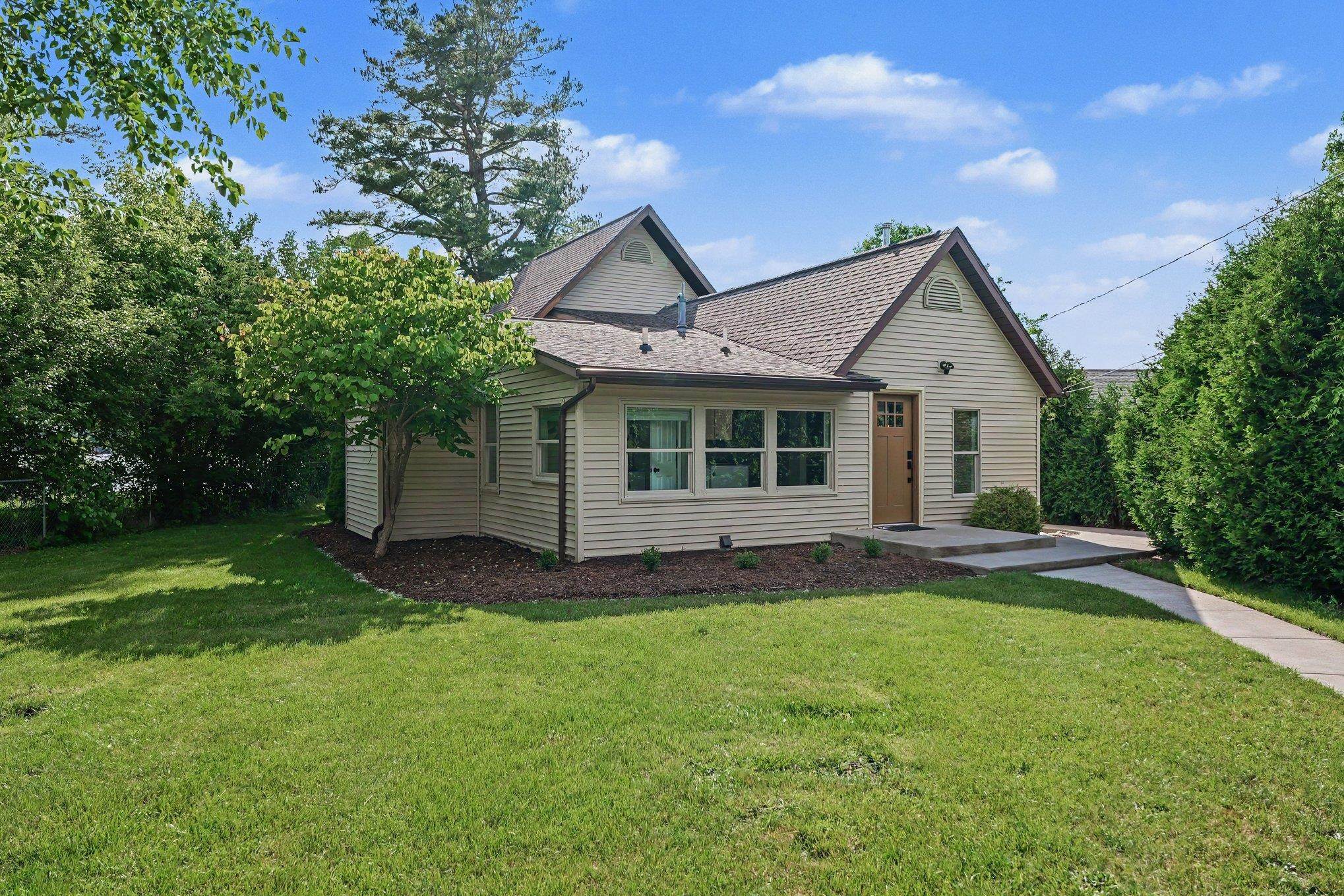 4047 N Water Road Property Photo 1