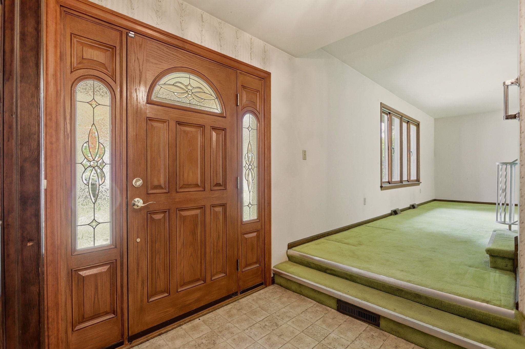 577 E Franconian Drive Property Photo 8