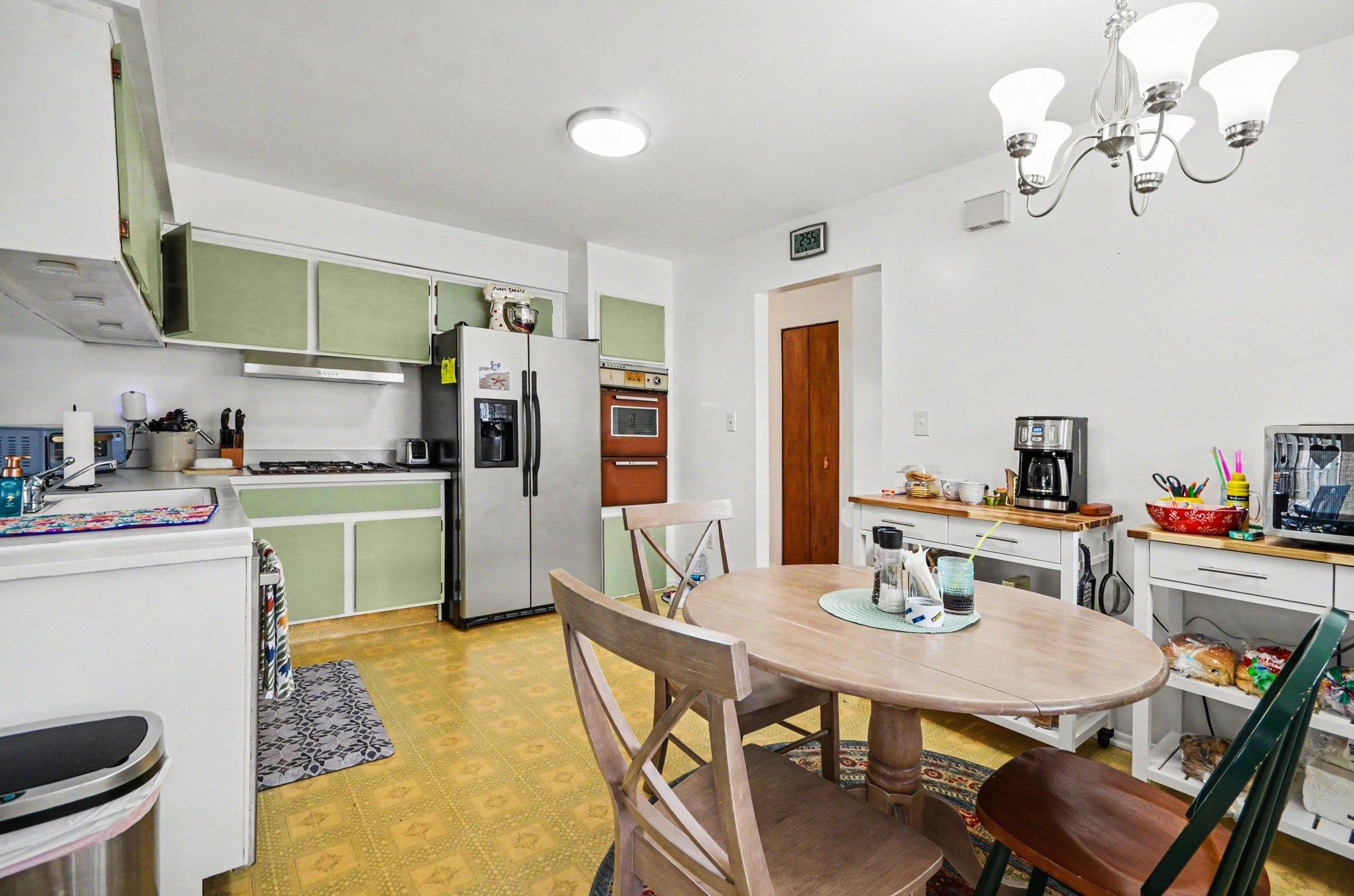 11822 Highland Drive Property Photo 8