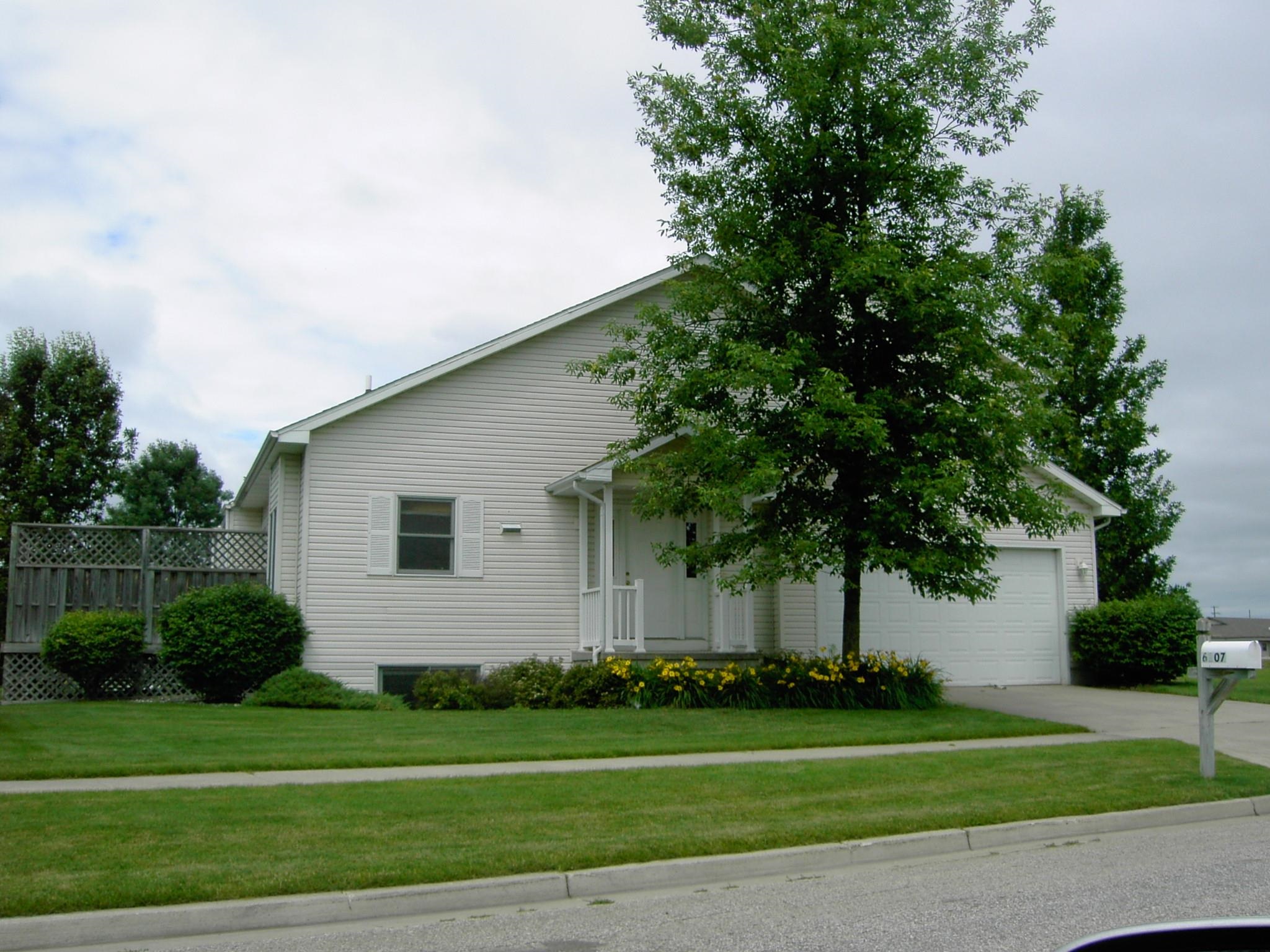 6107 Camelot Court Property Photo 1
