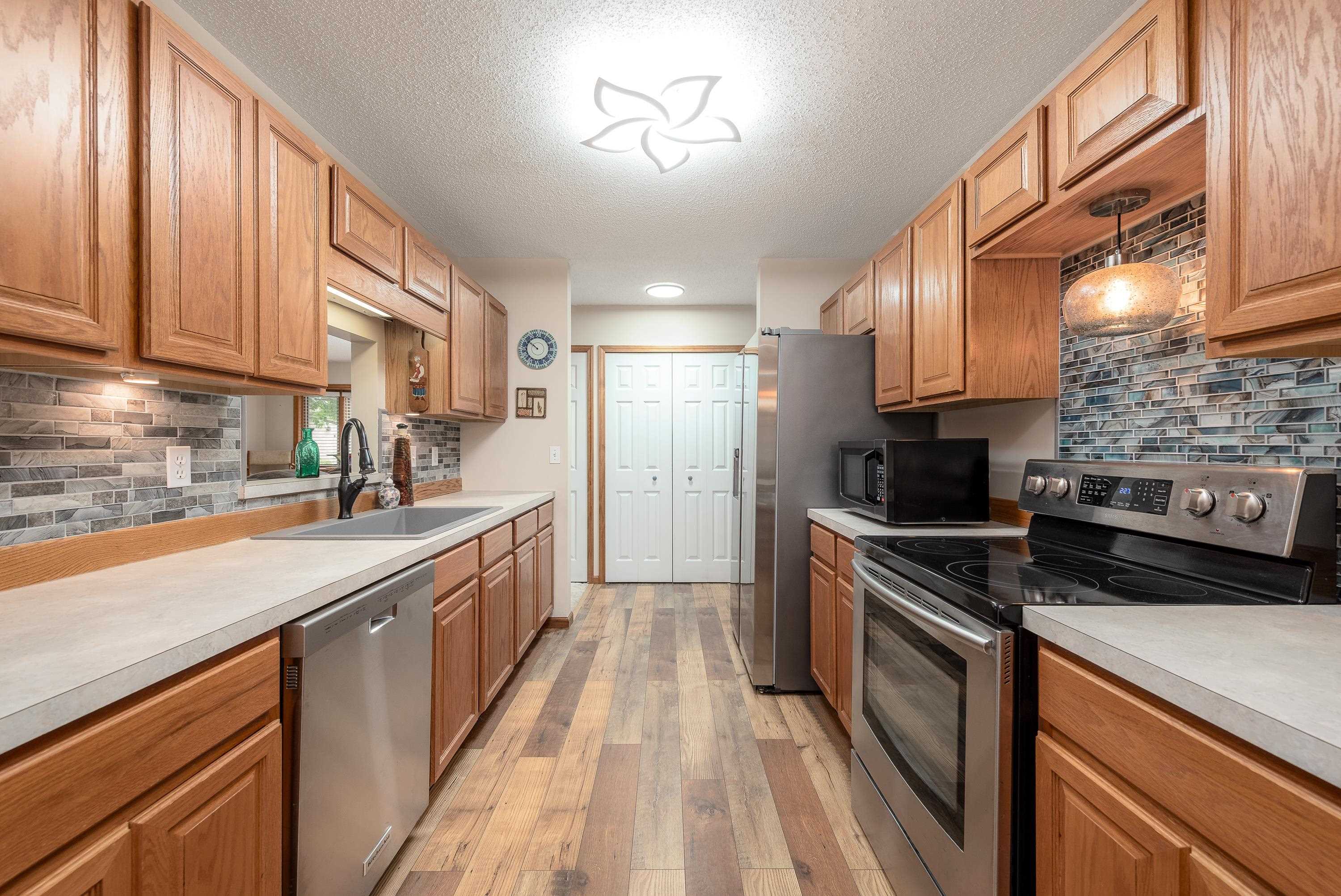 428 Morningside Drive Property Photo 11