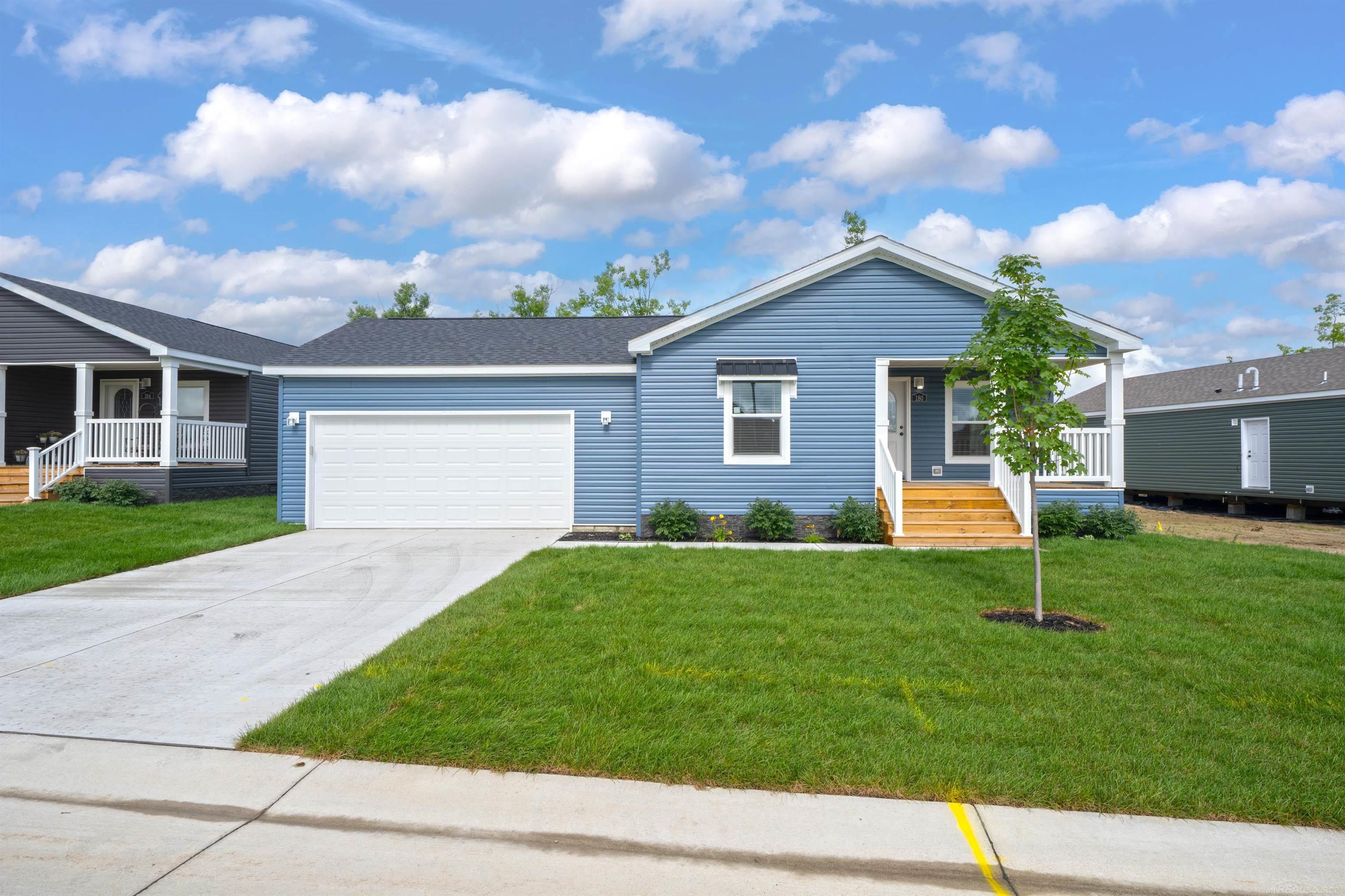 180 Riviera Drive Property Photo 1