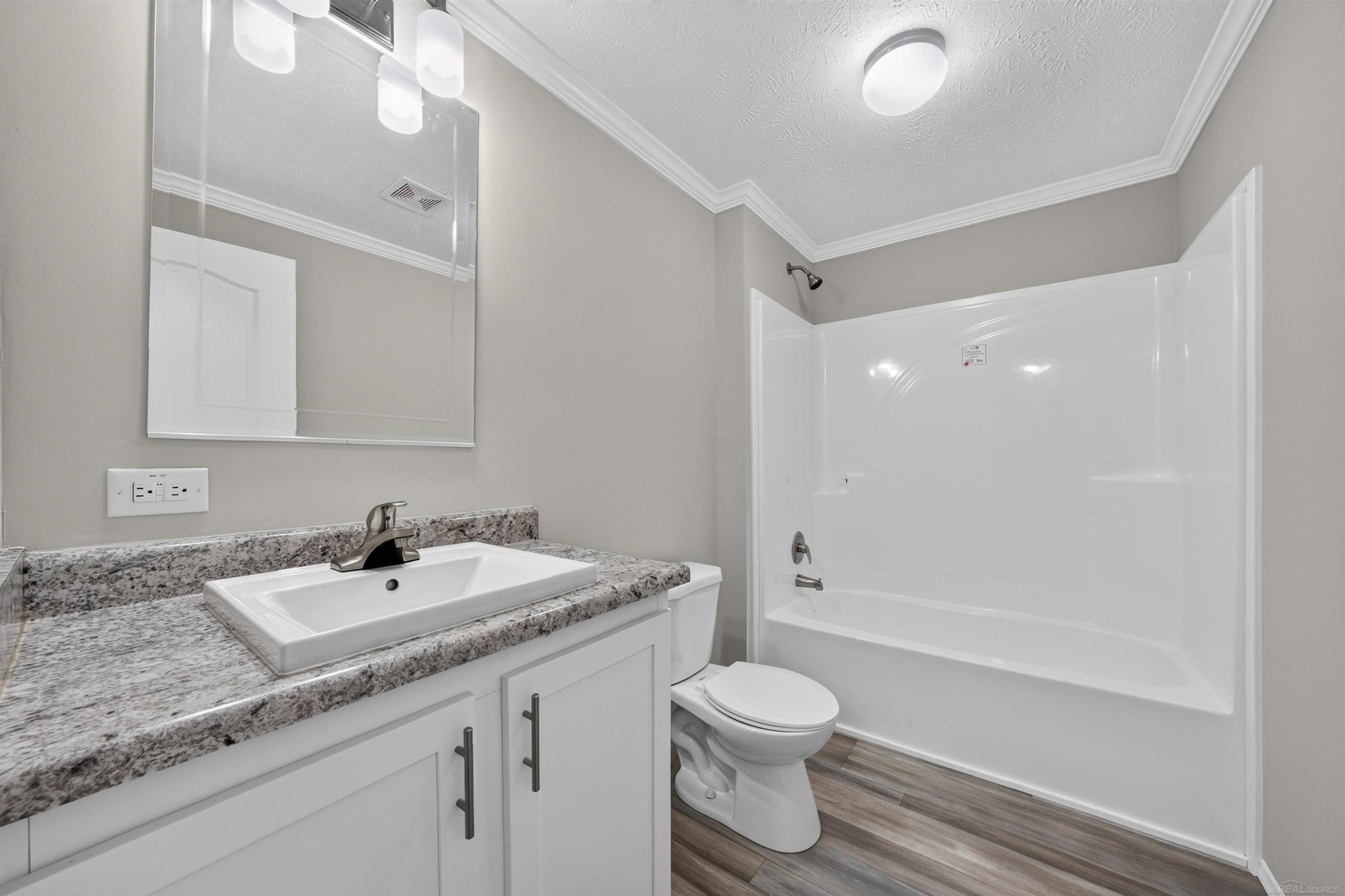 262 Riviera Drive Property Photo 12