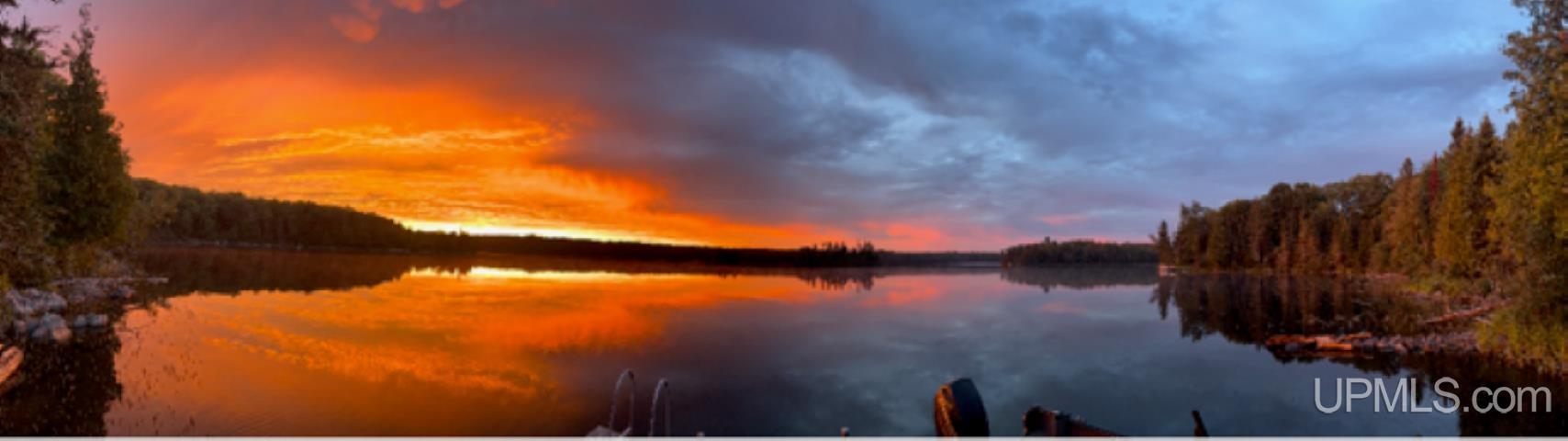 26597 N Fence Lake Road Property Photo 4