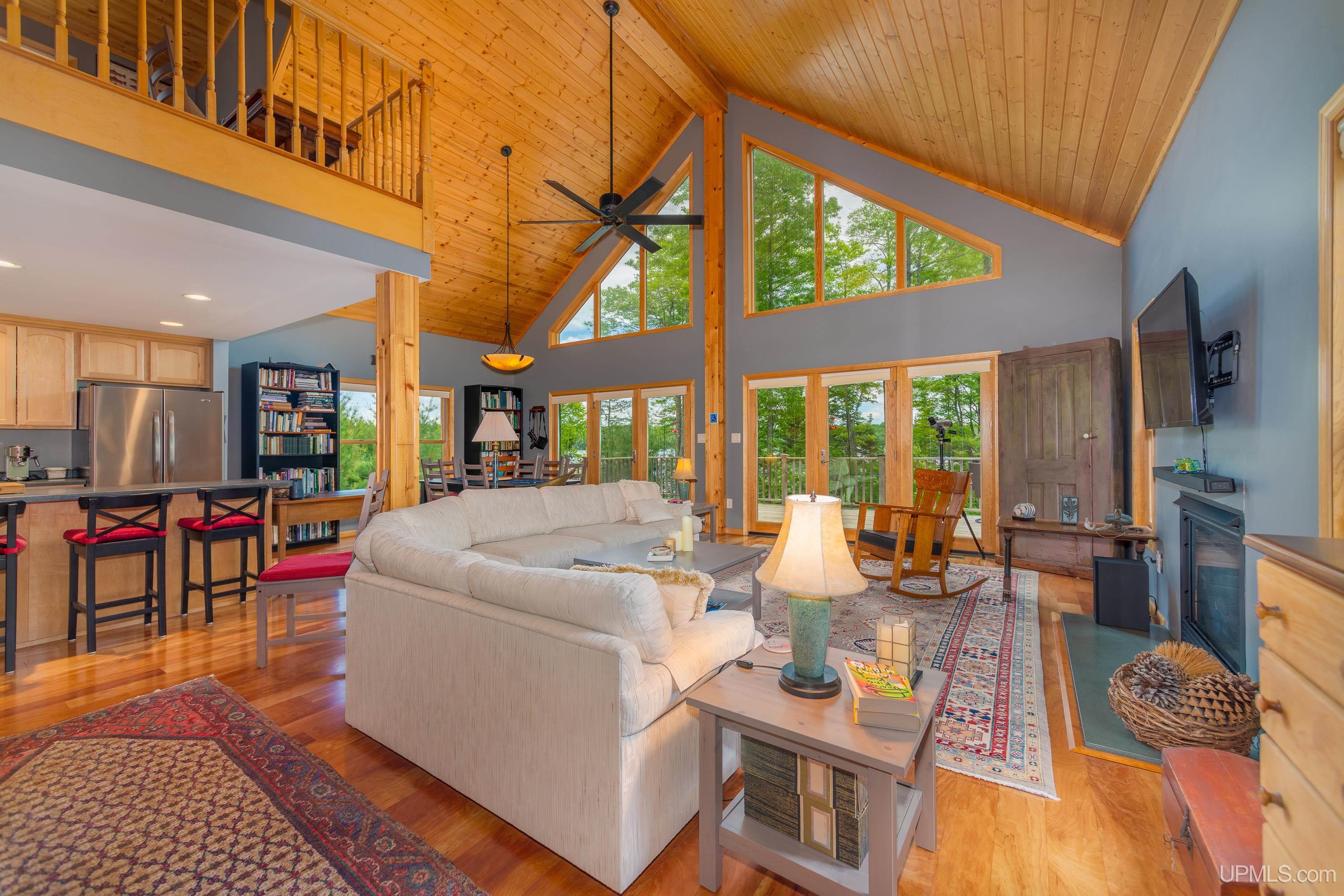 26597 N Fence Lake Road Property Photo 18