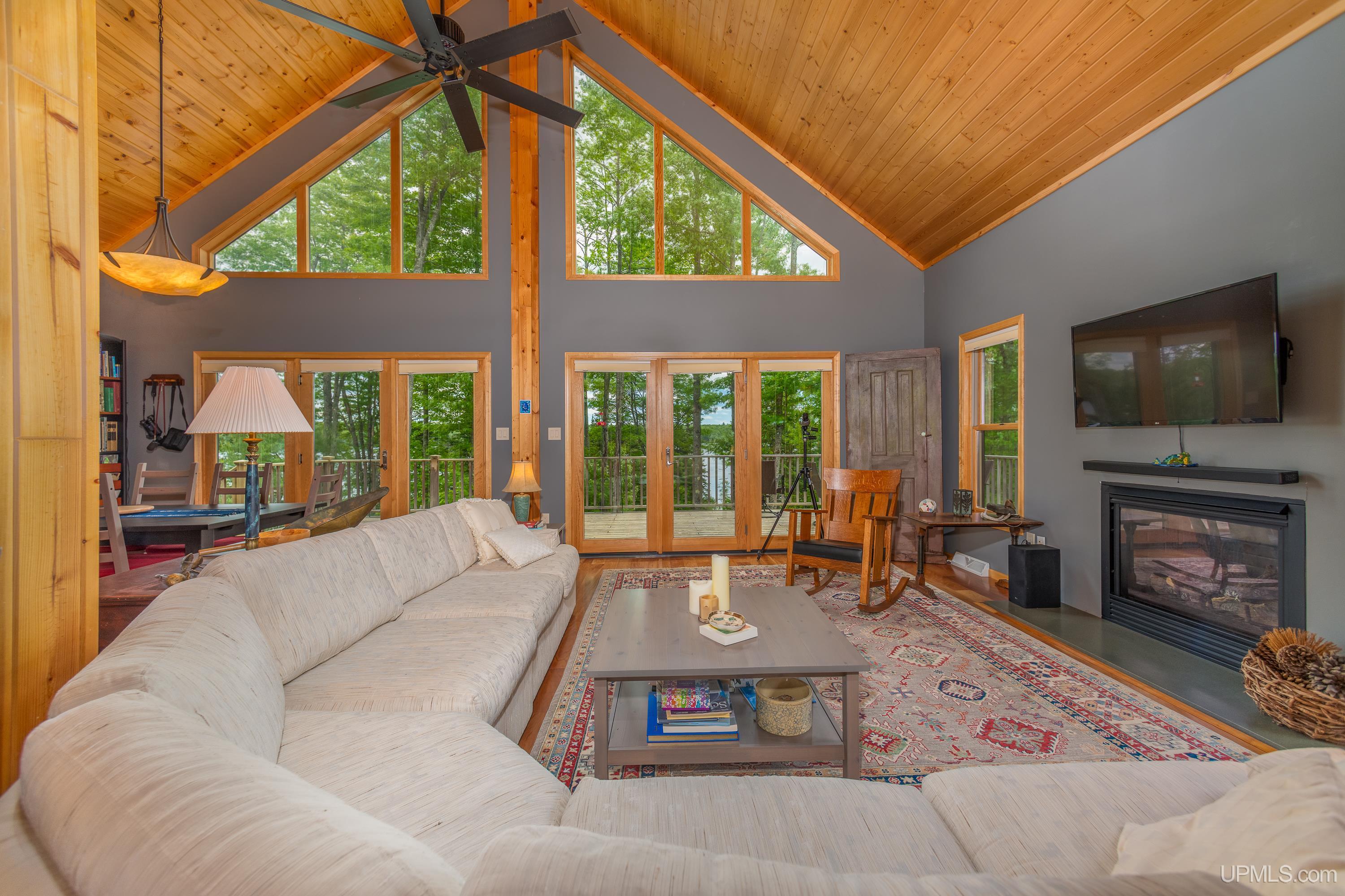 26597 N Fence Lake Road Property Photo 20