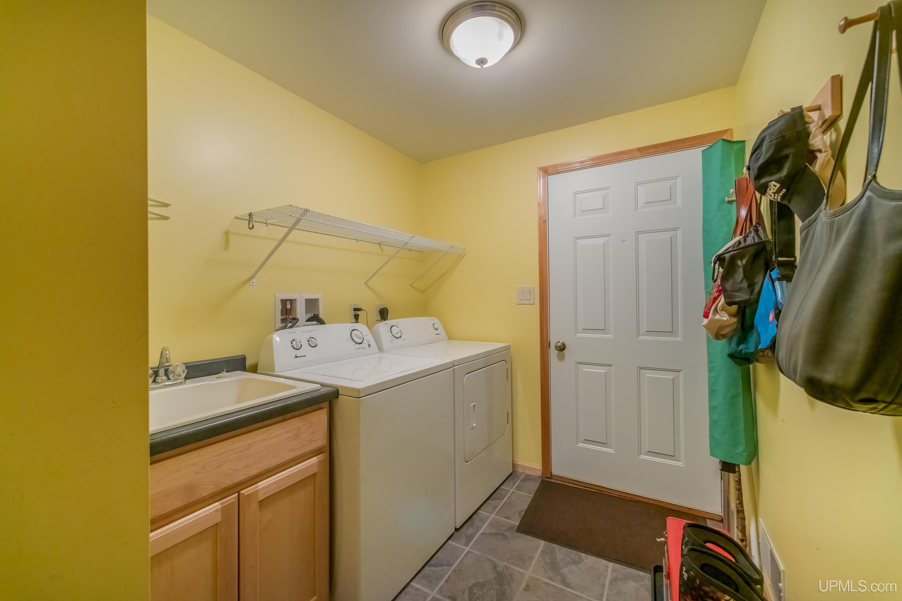 26597 N Fence Lake Road Property Photo 29