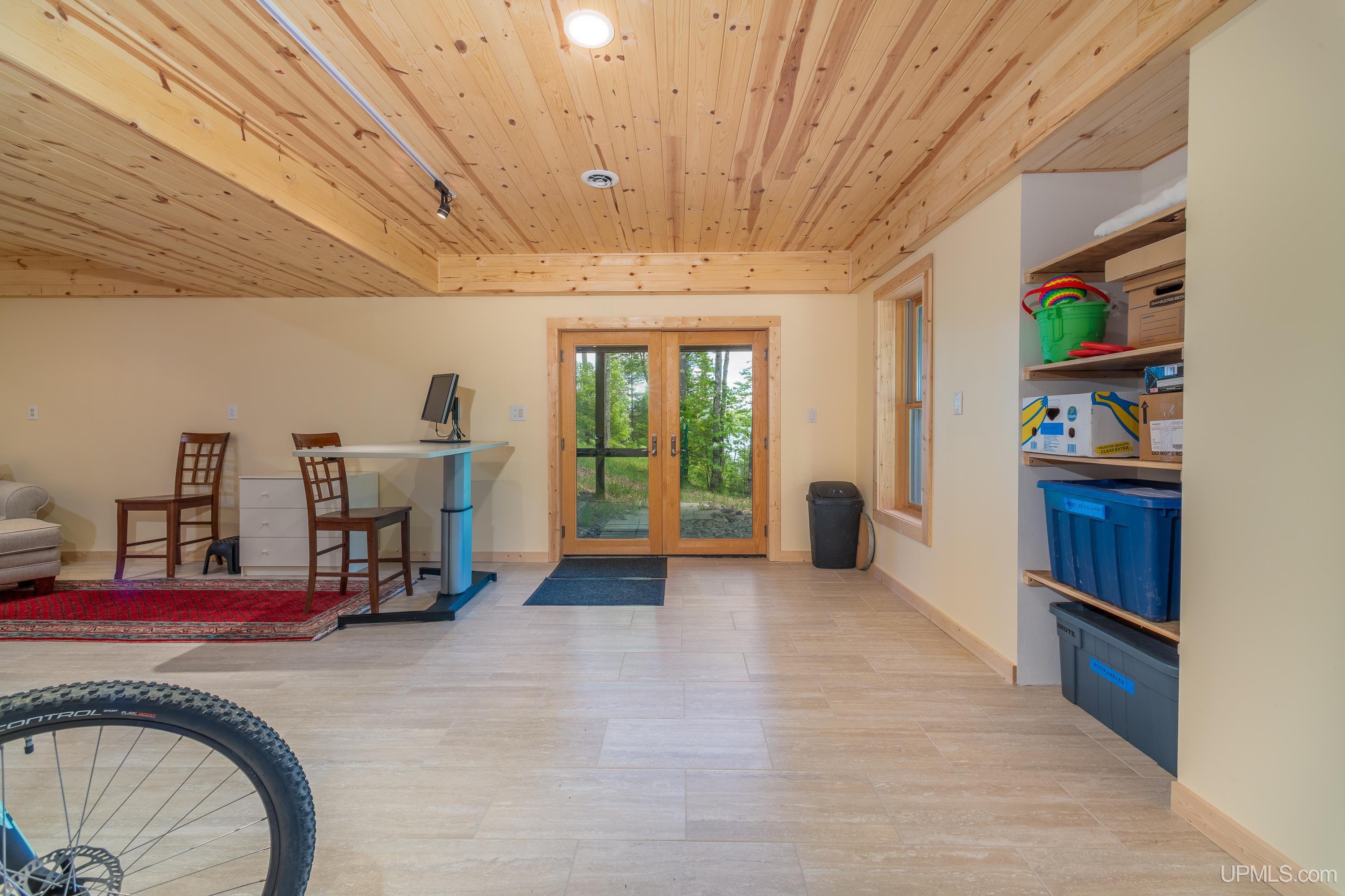 26597 N Fence Lake Road Property Photo 47
