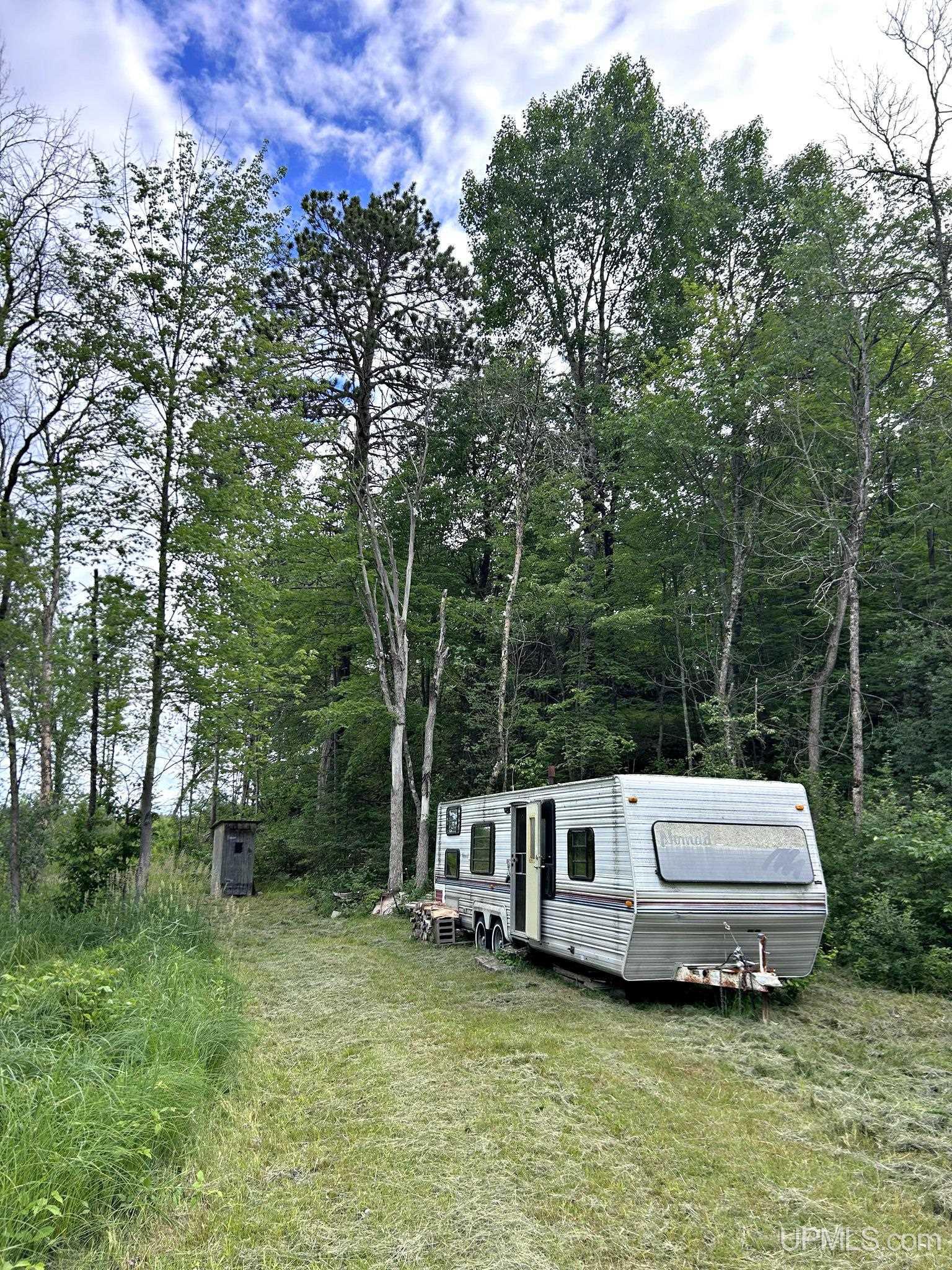 W8546 Us Highway 8 Road Property Photo 1