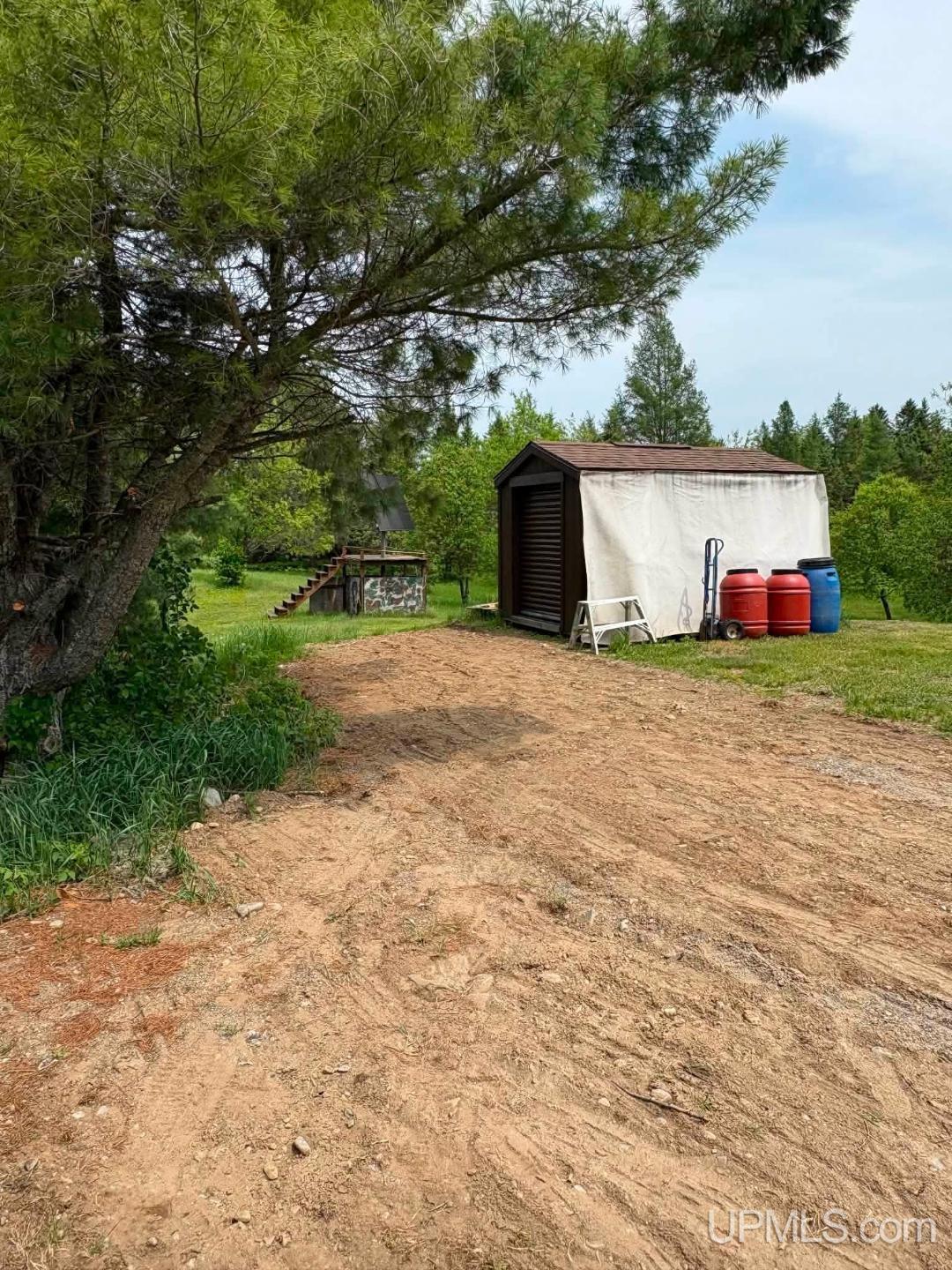 573 Triangle Ranch Road Property Photo 7