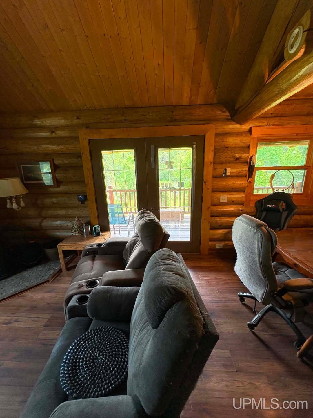 573 Triangle Ranch Road Property Photo 34