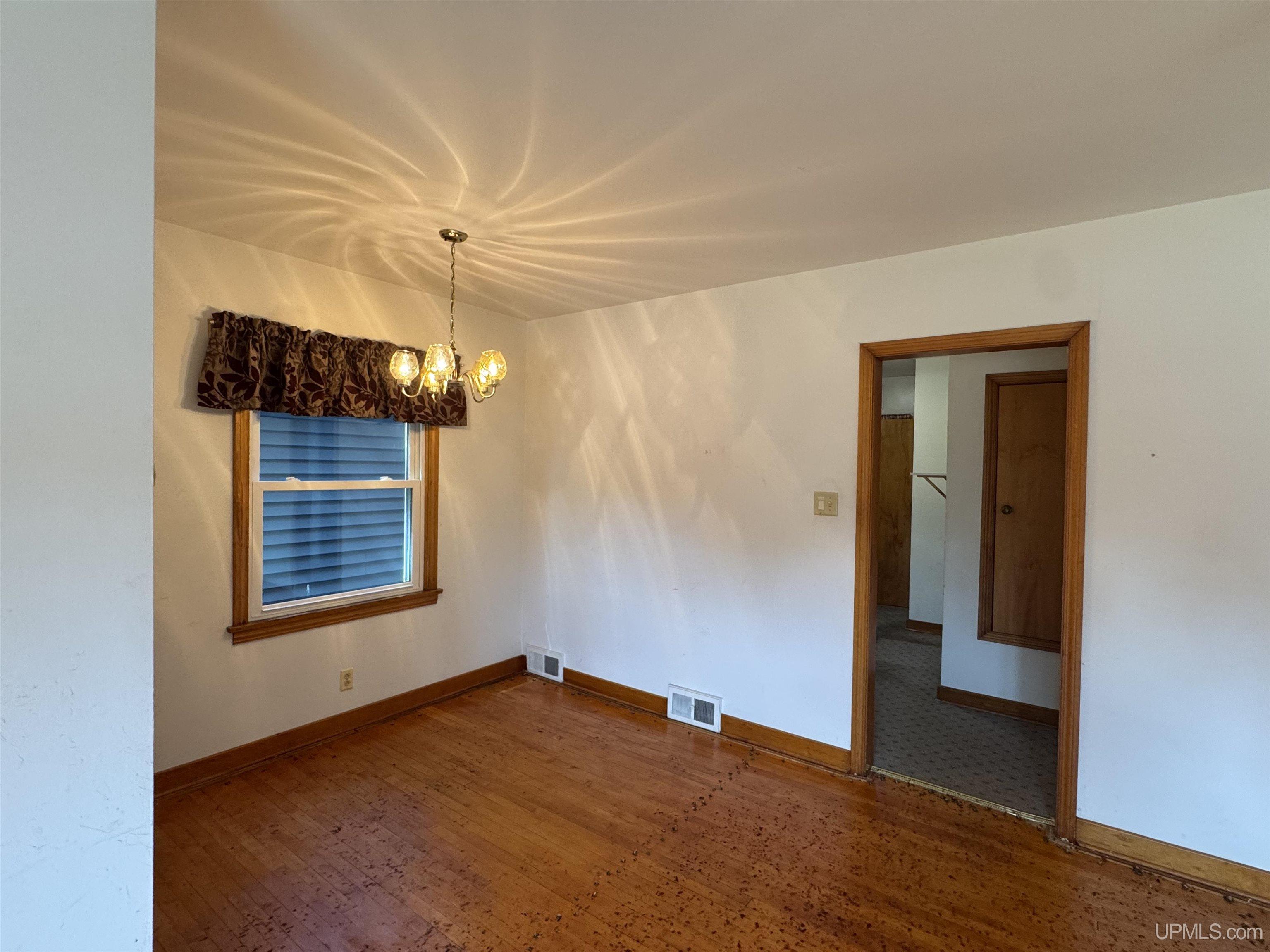 125 N Daisy Street Property Photo 9