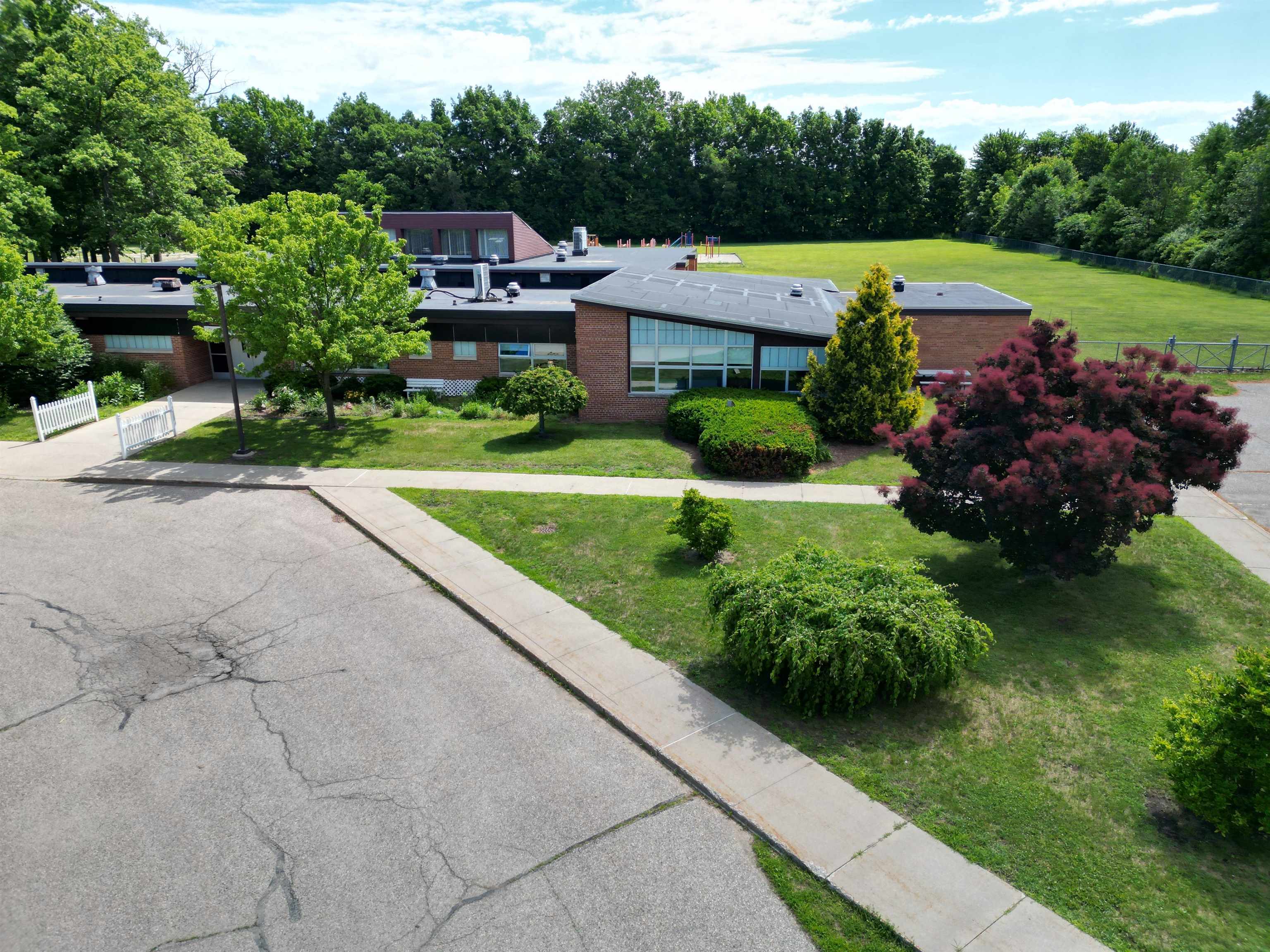 11218 N Linden Road Property Photo 7