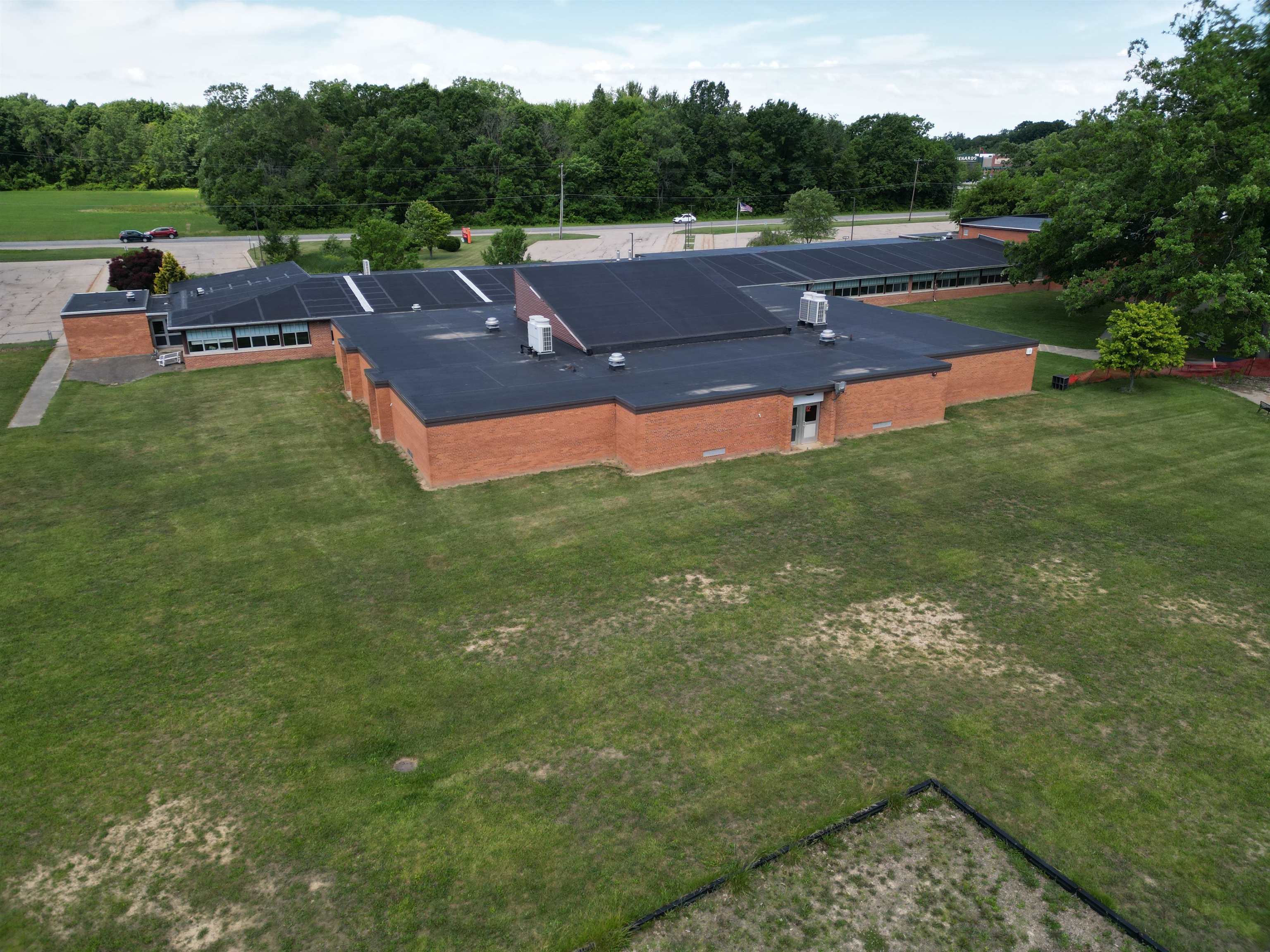 11218 N Linden Road Property Photo 12