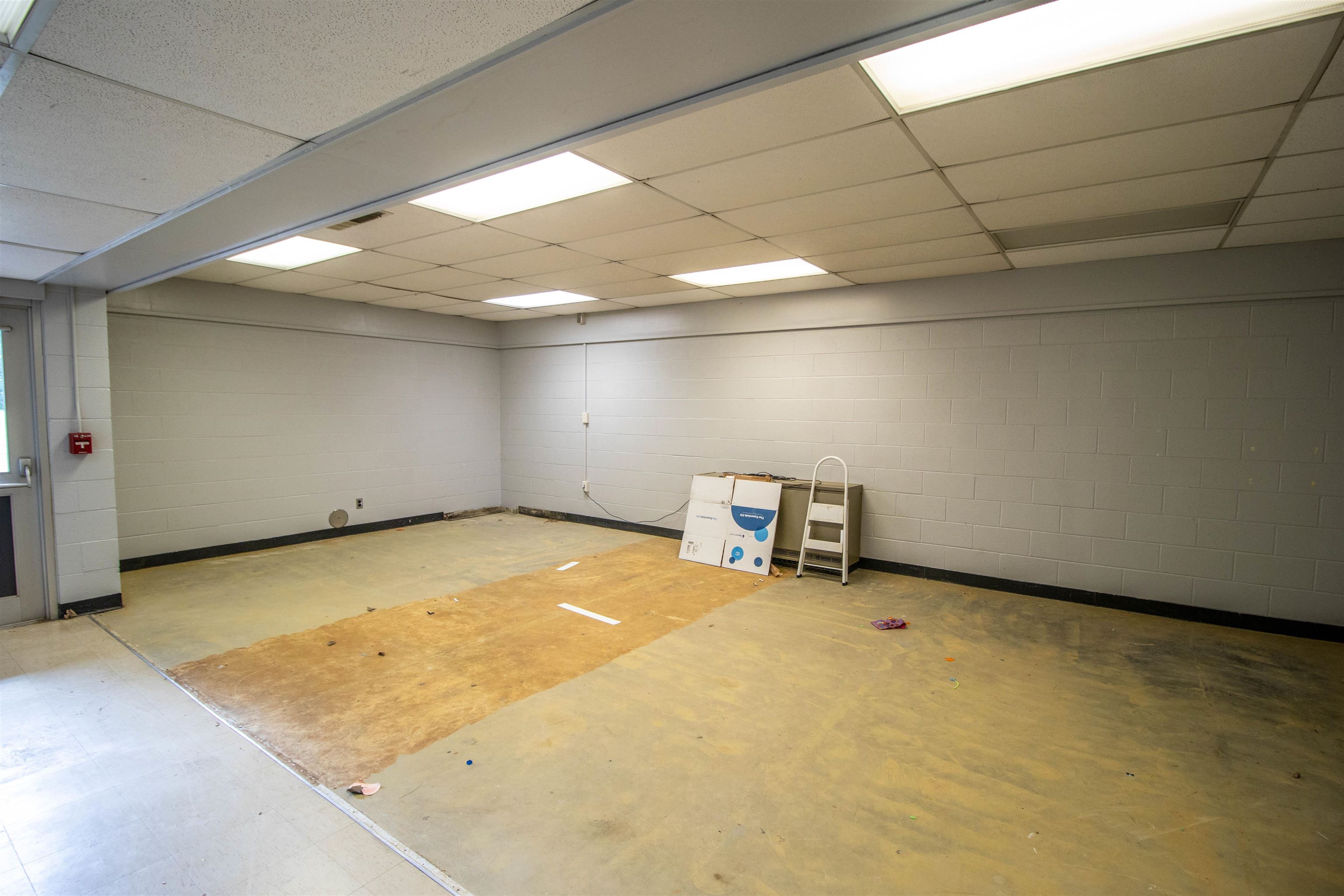 11218 N Linden Road Property Photo 24