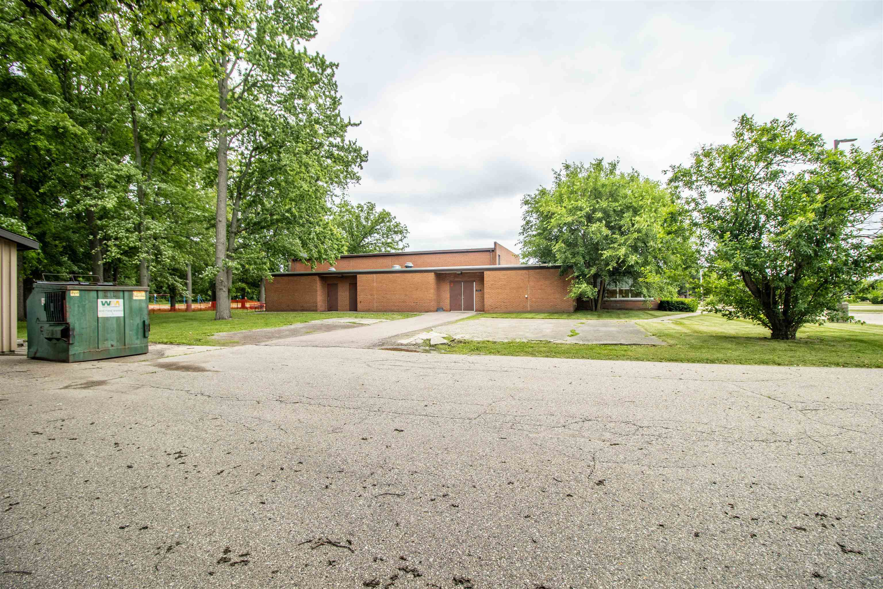 11218 N Linden Road Property Photo 53