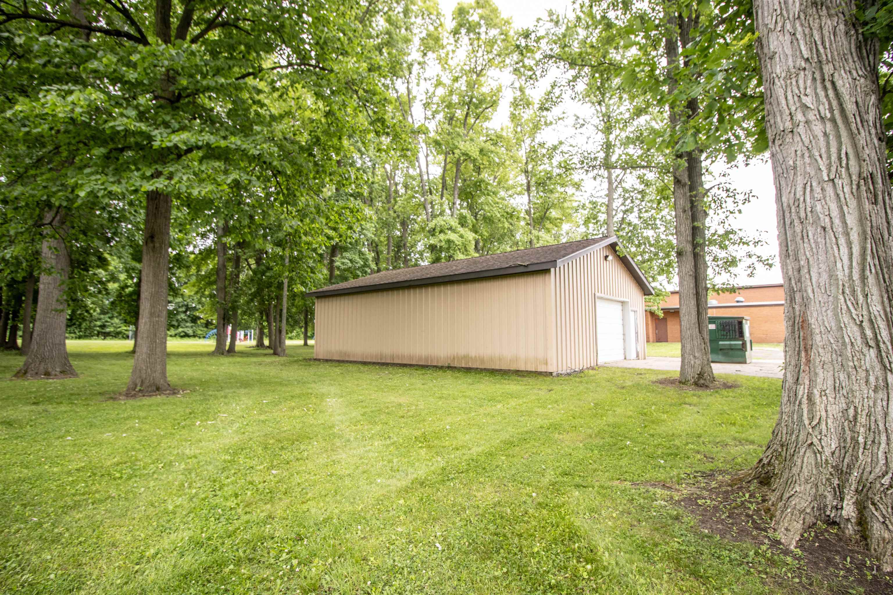 11218 N Linden Road Property Photo 54