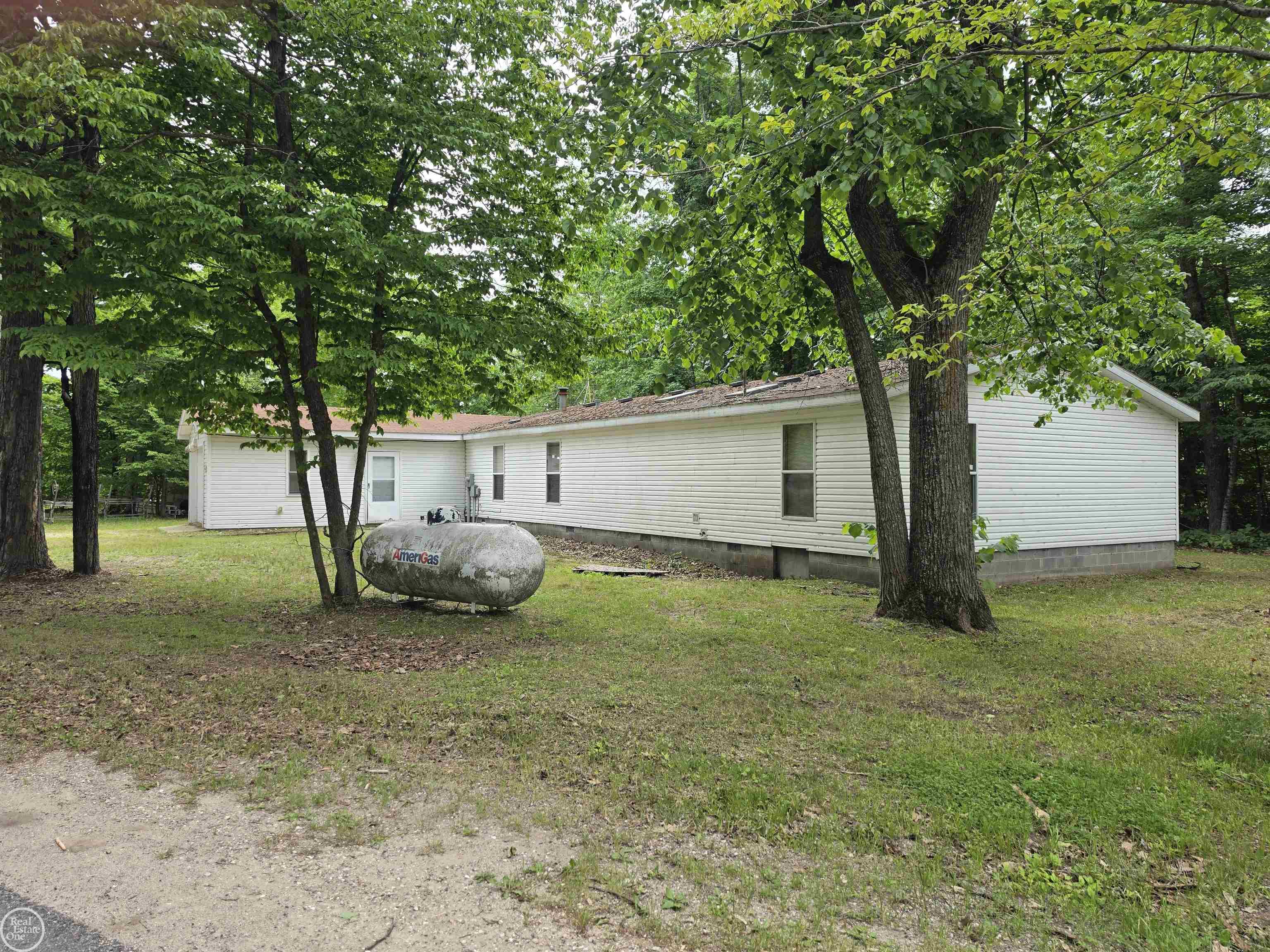 10231 Linden Avenue Property Photo 8