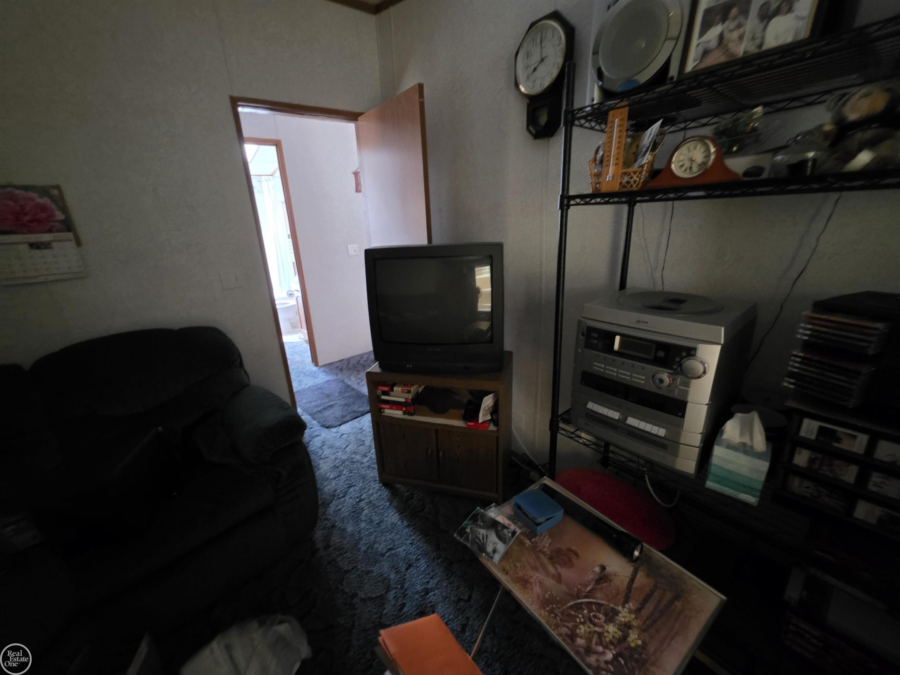 10231 Linden Avenue Property Photo 16