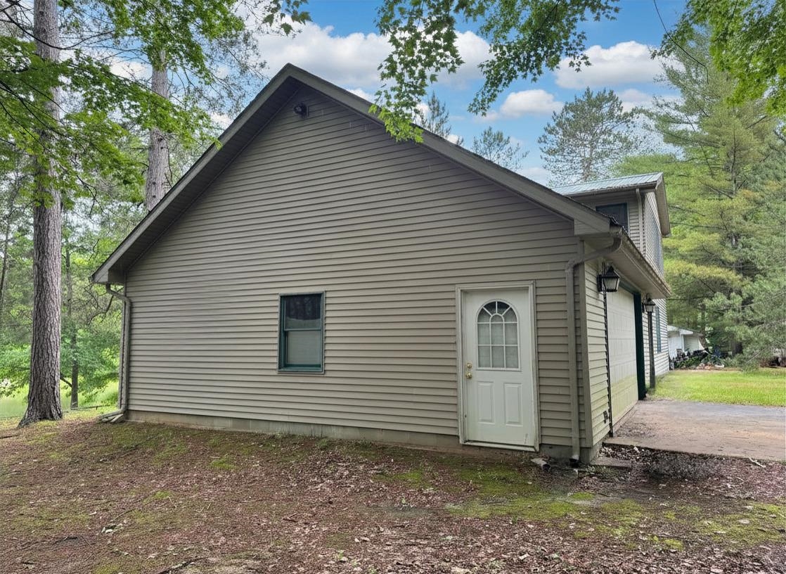 4867 E Shore Drive Property Photo 3