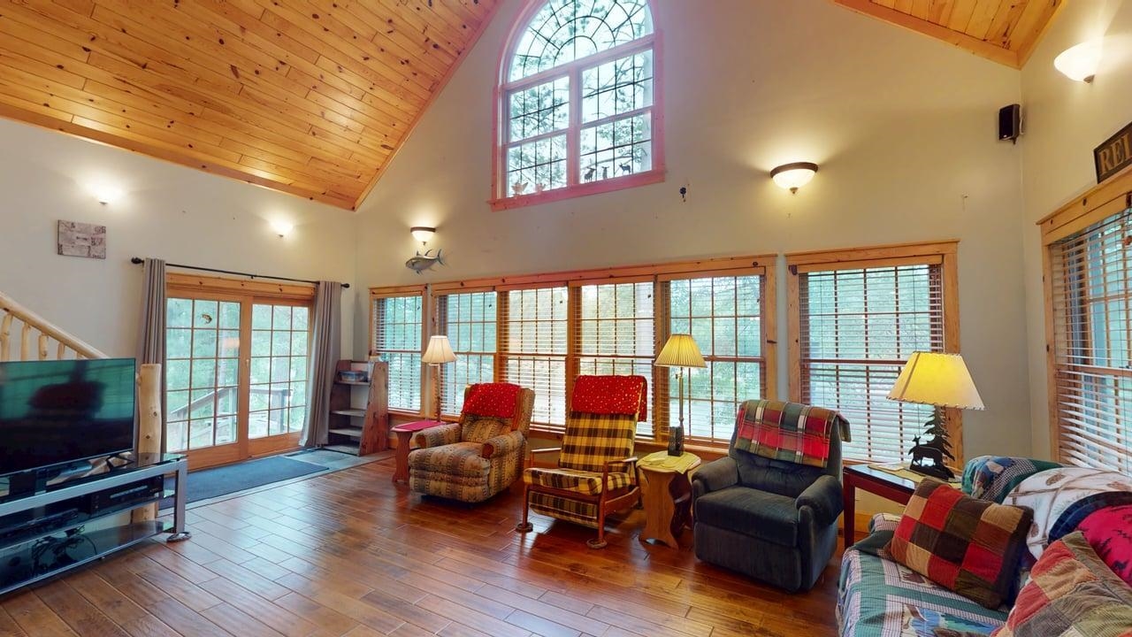 4867 E Shore Drive Property Photo 8