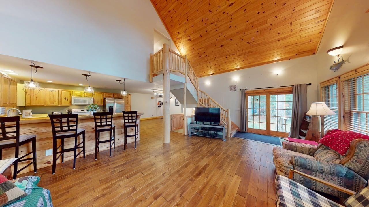 4867 E Shore Drive Property Photo 10