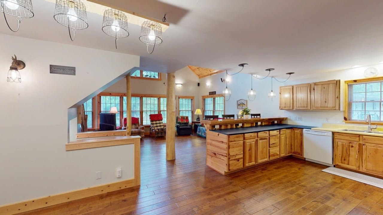 4867 E Shore Drive Property Photo 14