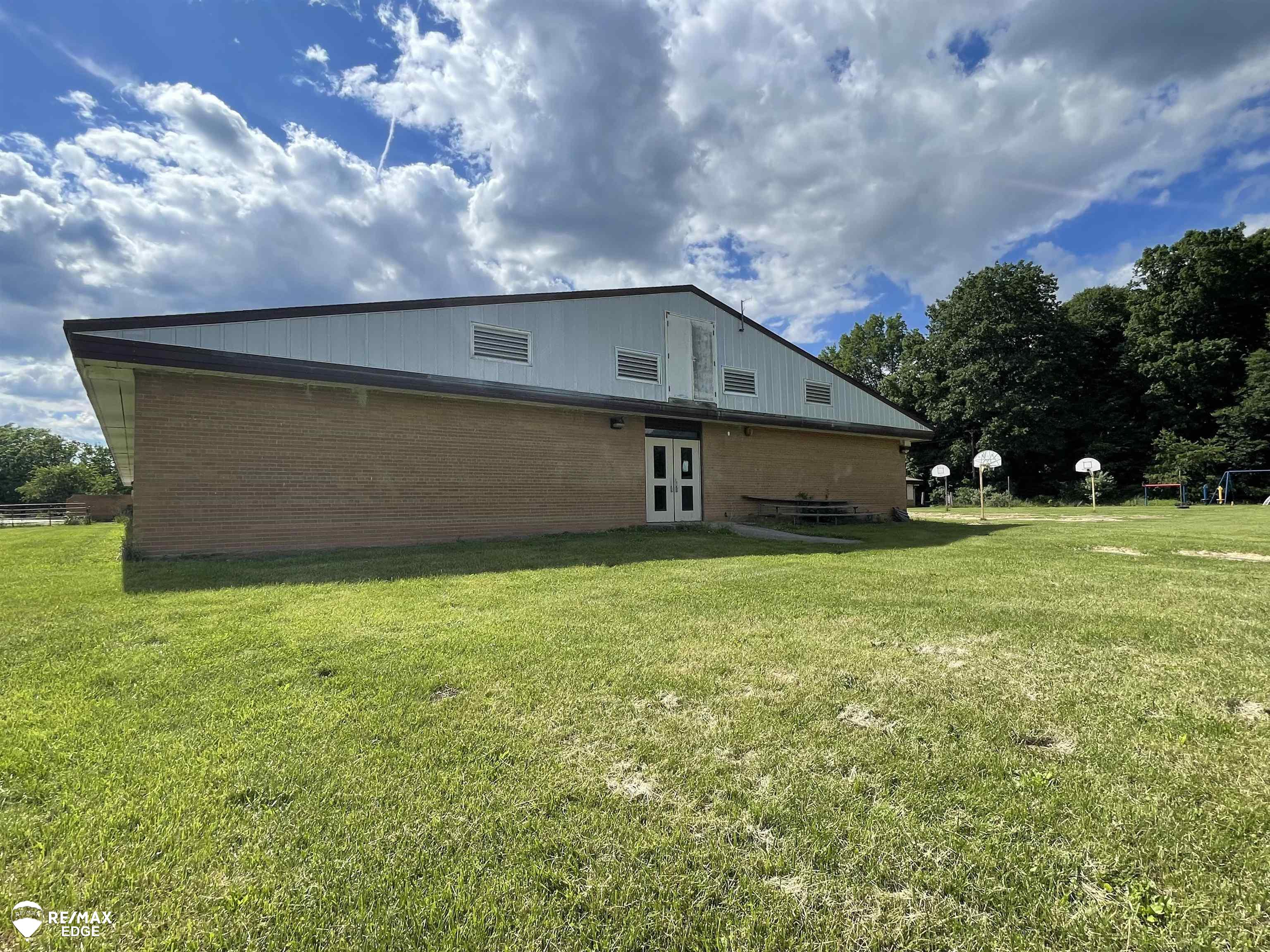 8254 N Gale Road Property Photo 32
