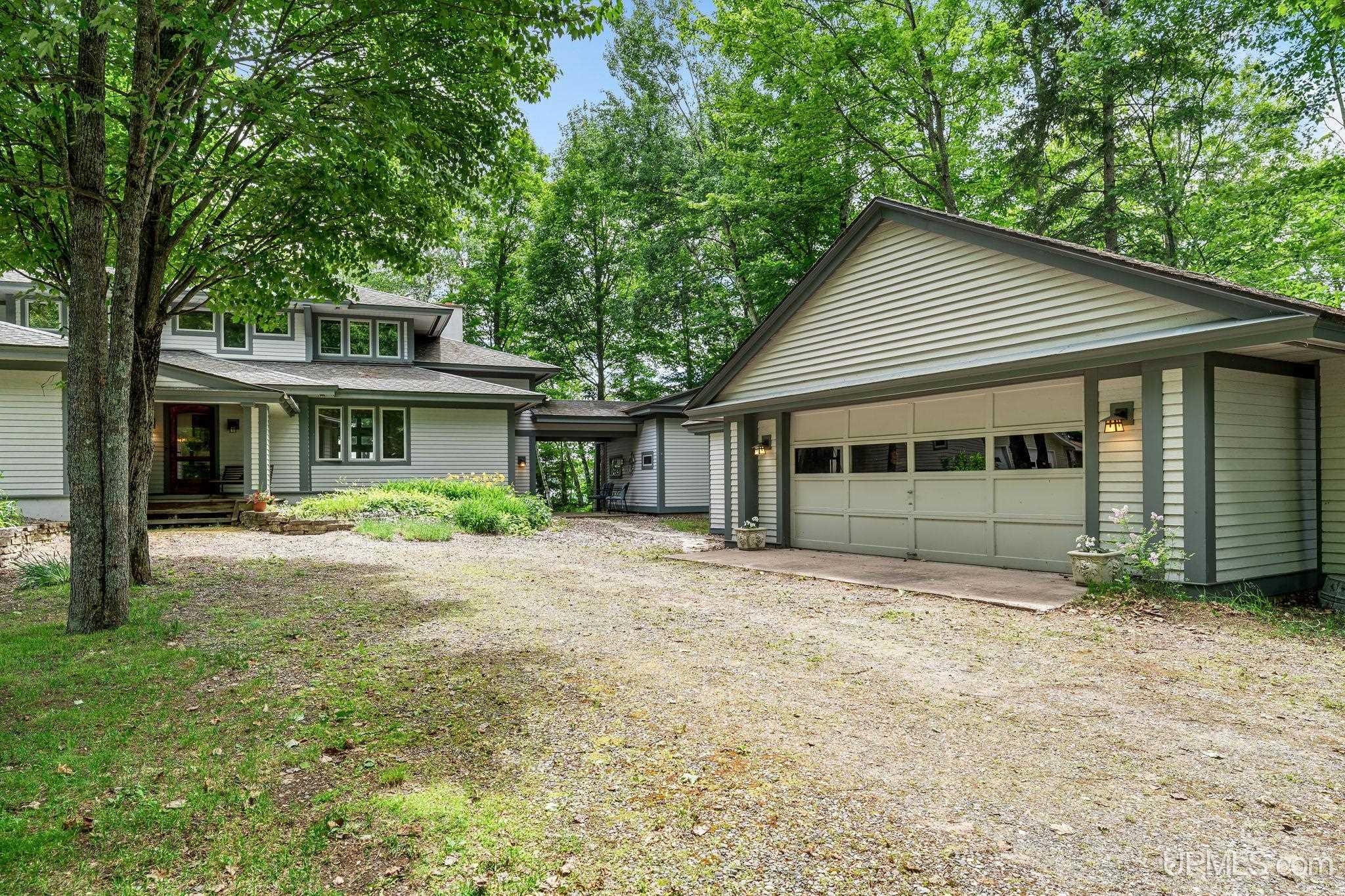 137 Brown Road Property Photo 6