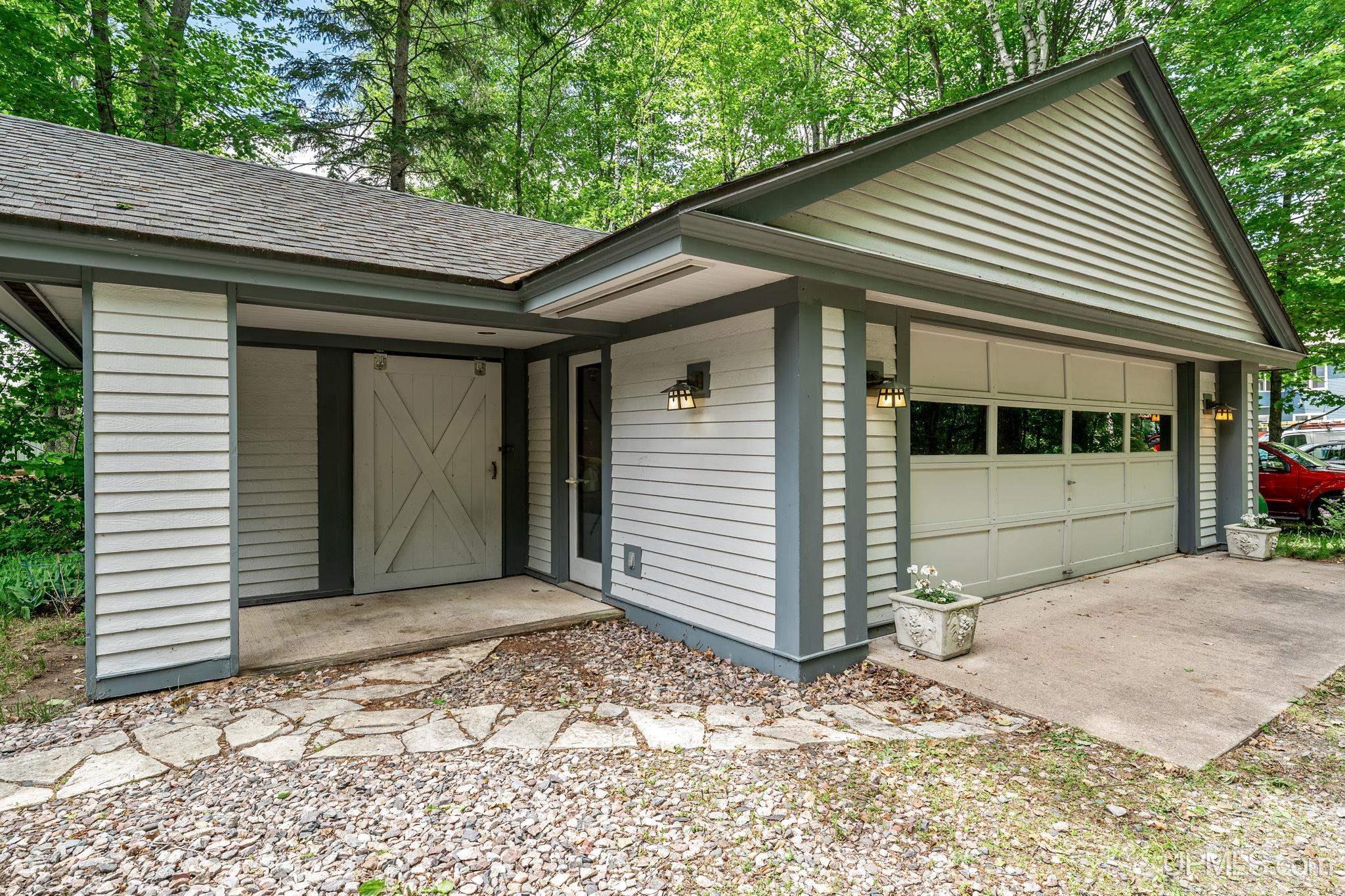 137 Brown Road Property Photo 8