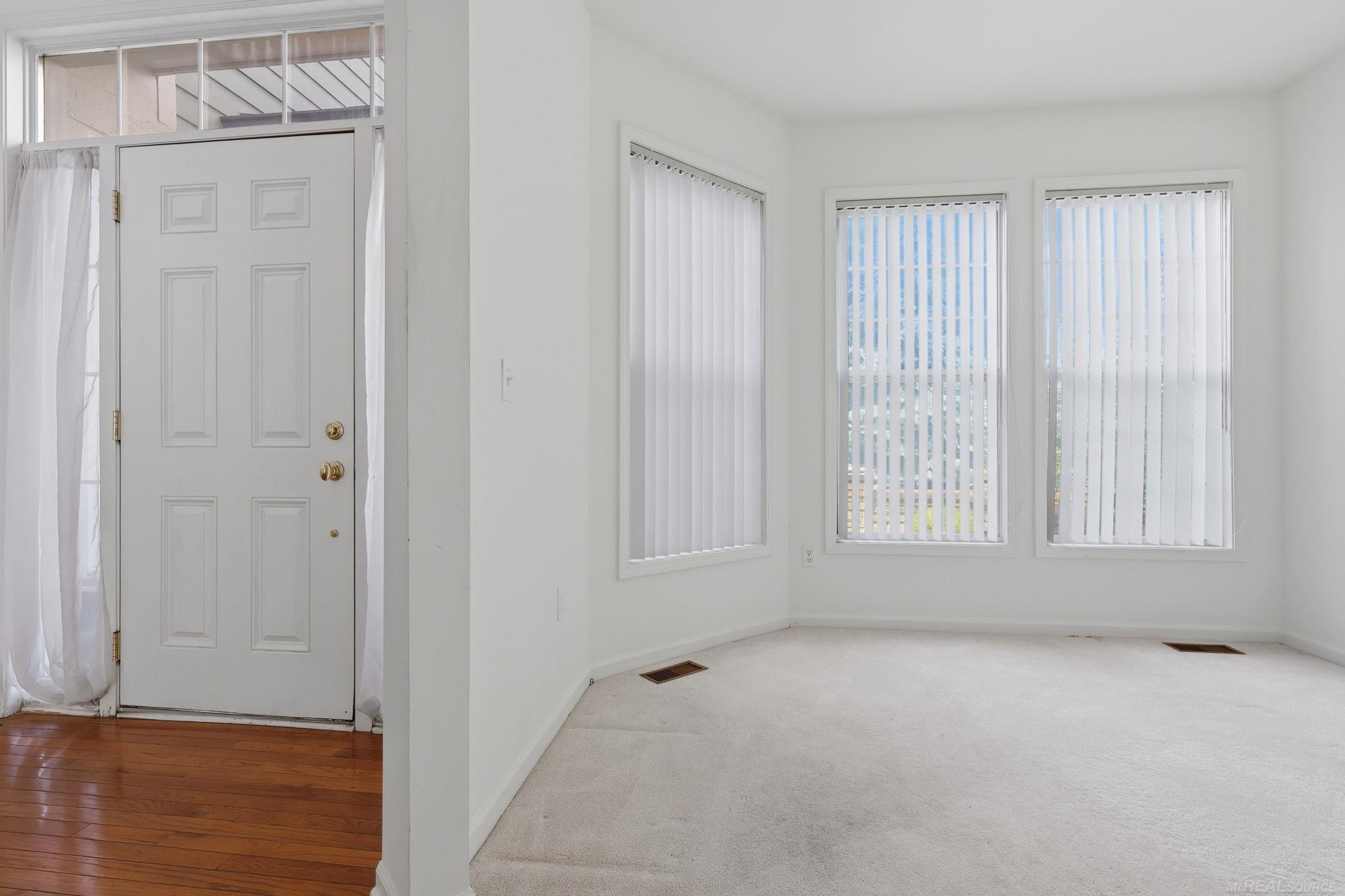 4048 Summerfield Drive Property Photo 11