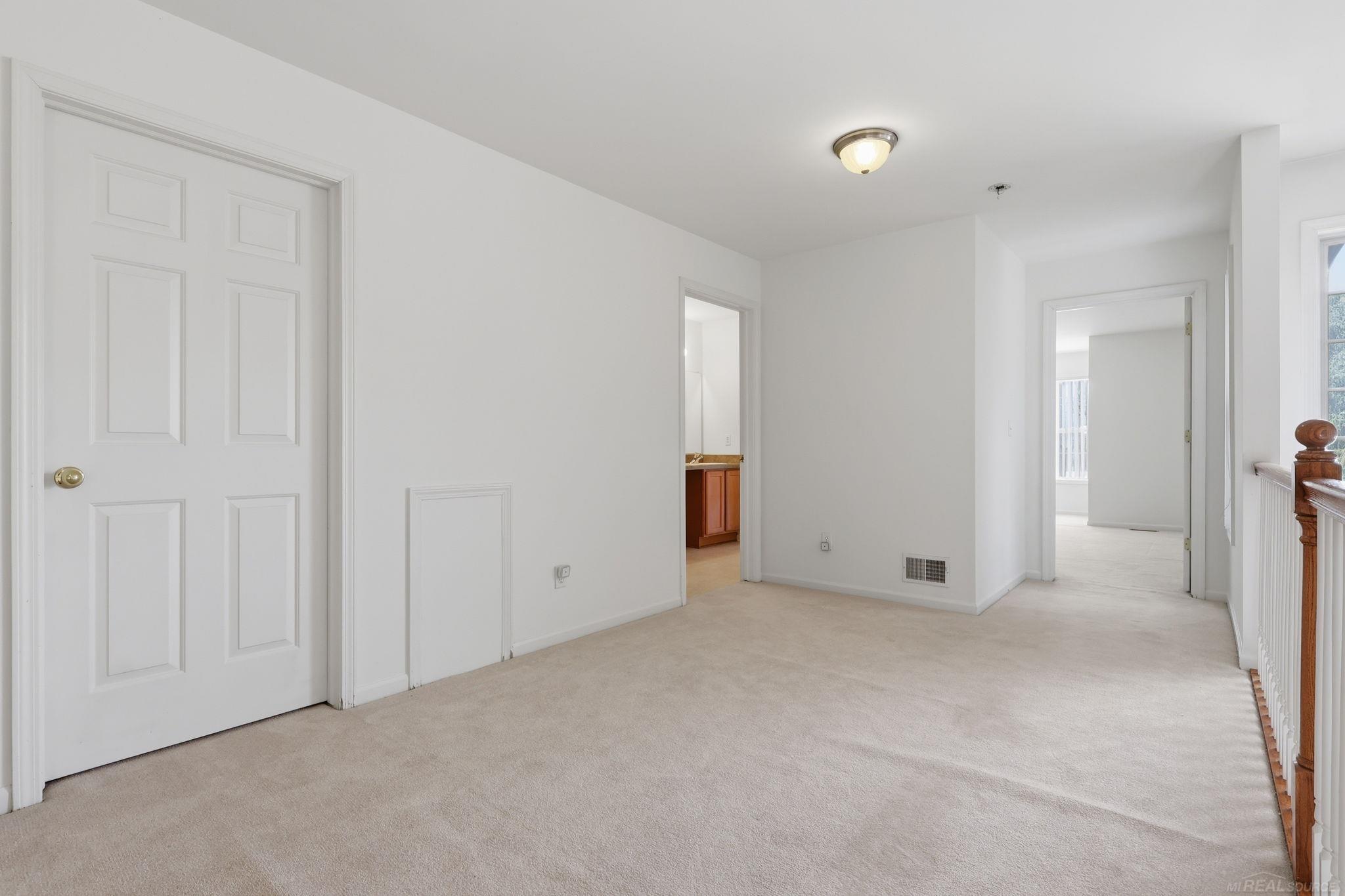 4048 Summerfield Drive Property Photo 16