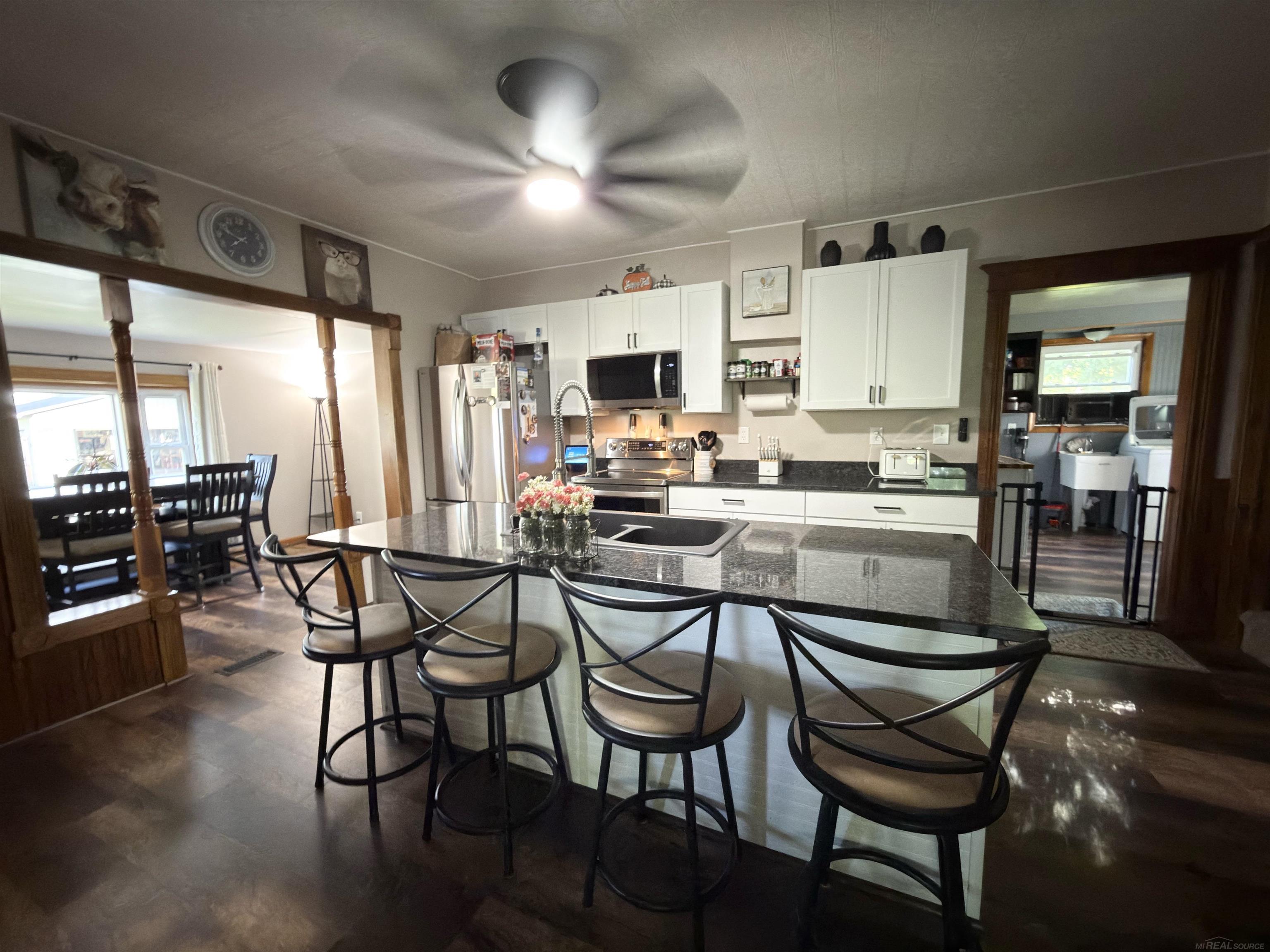 1451 N Loree Road Property Photo 2