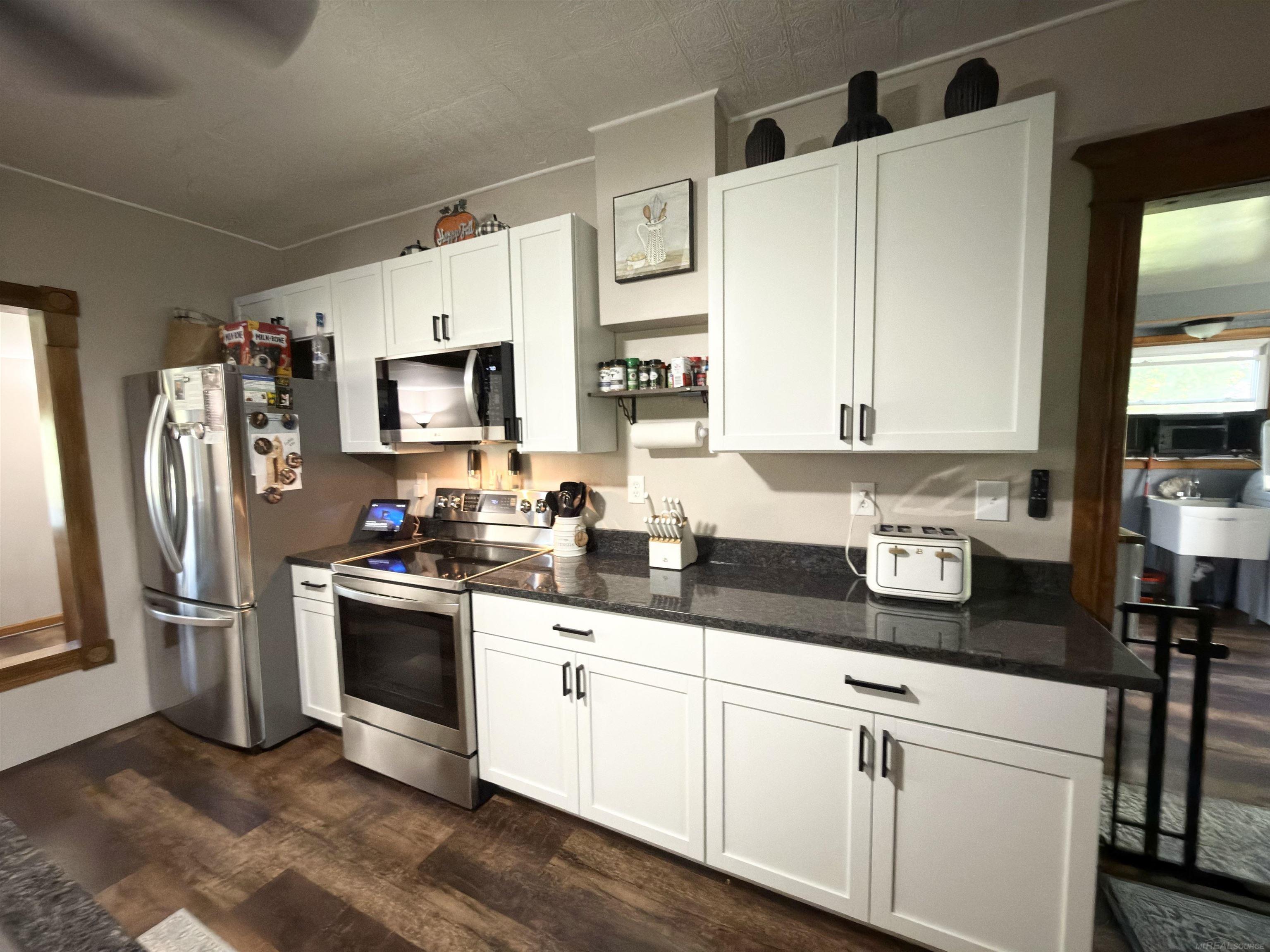 1451 N Loree Road Property Photo 4