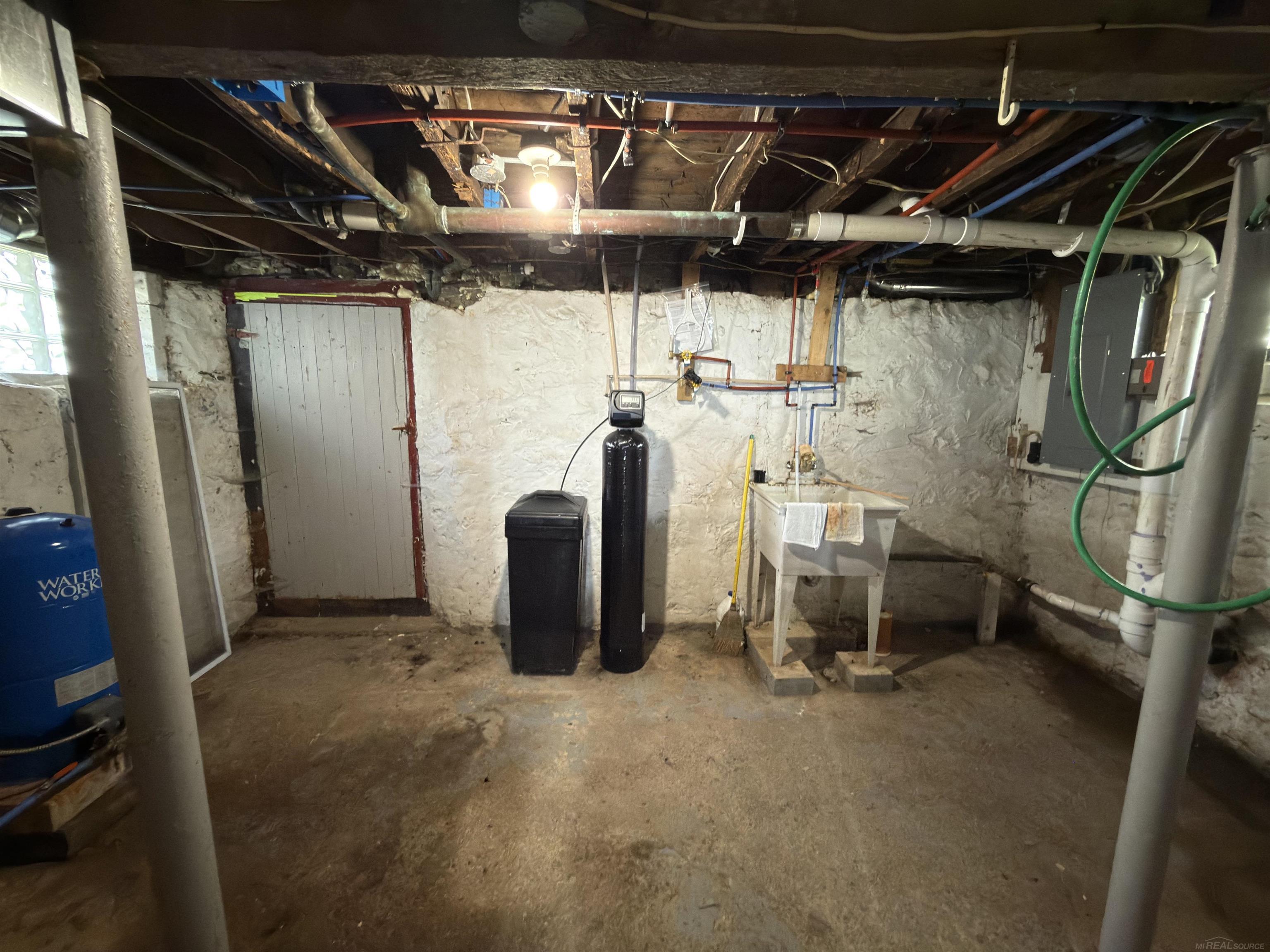 1451 N Loree Road Property Photo 24
