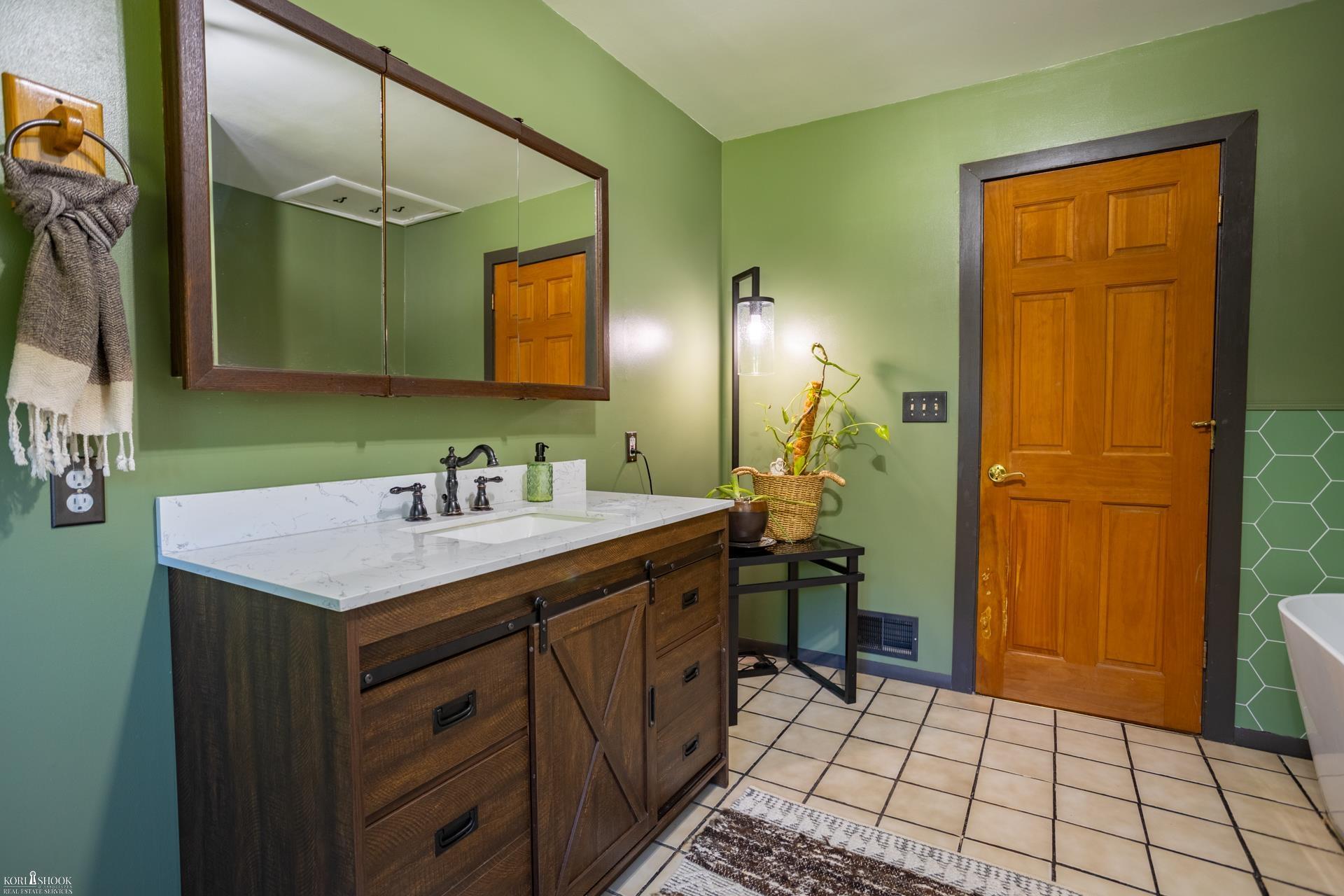 7366 Simpson Road Property Photo 18