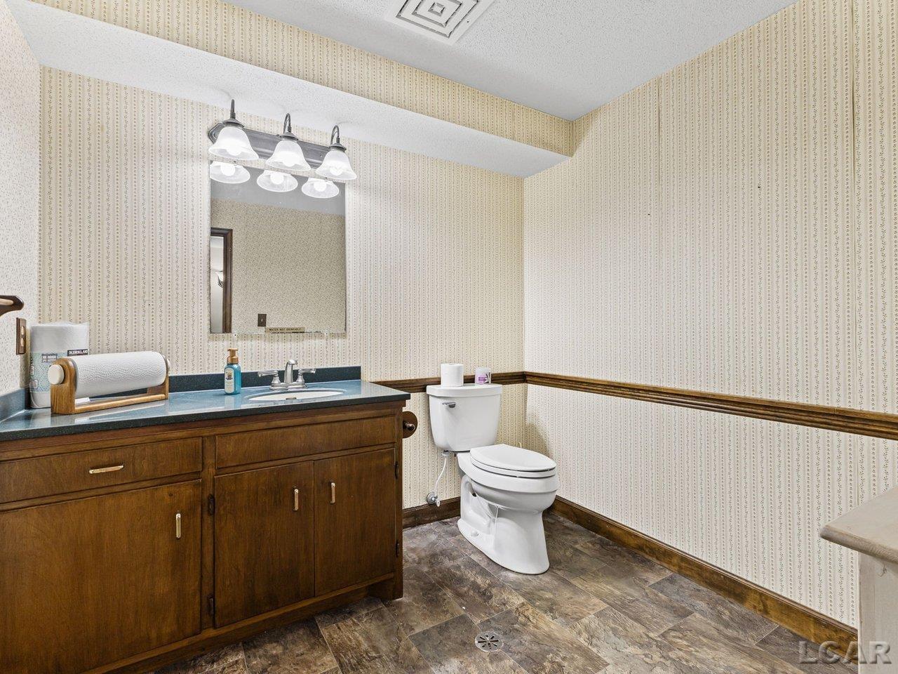 8651 E U.s. 223 Highway Property Photo 18