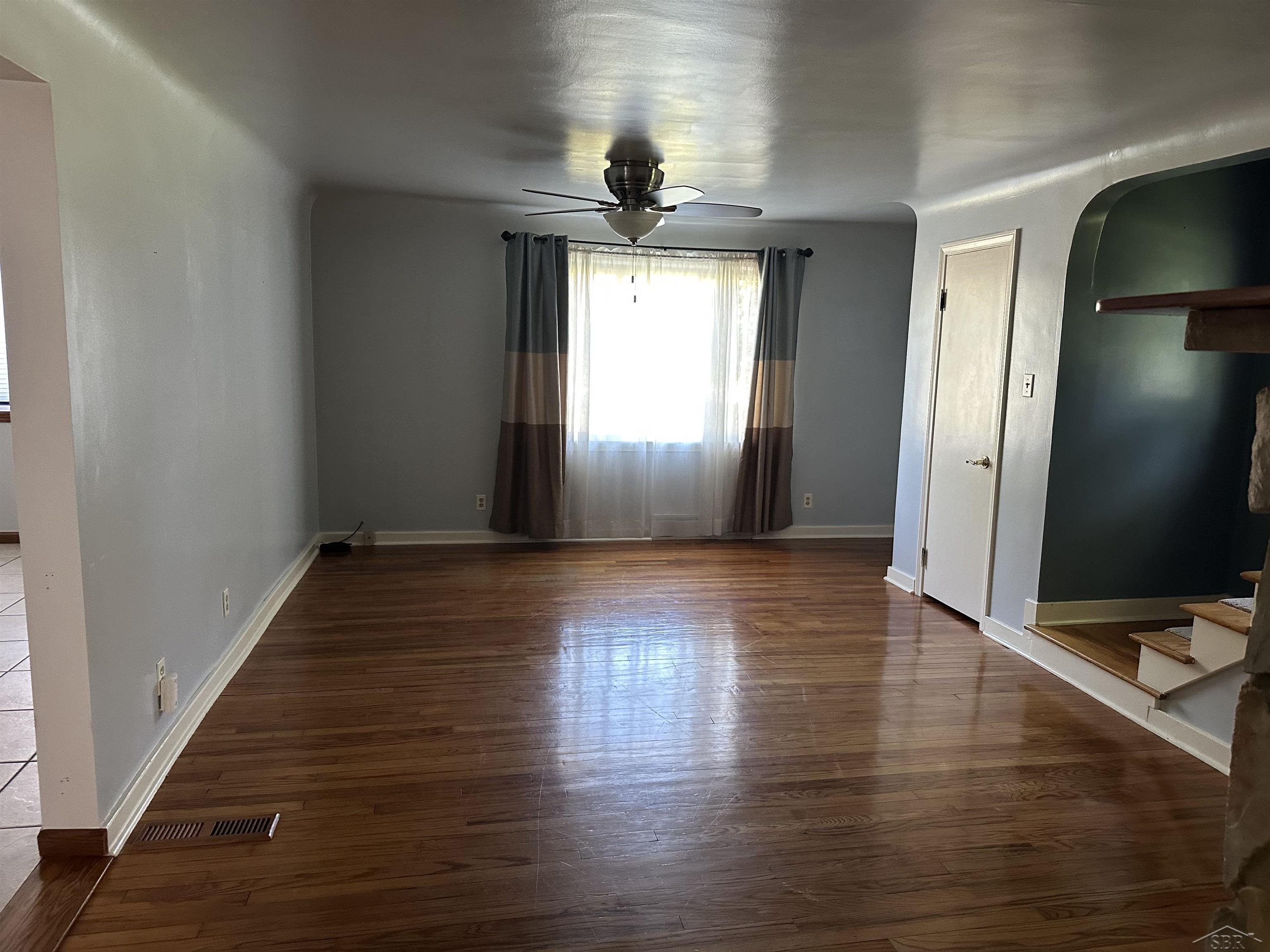 214 N Hemlock Road Property Photo 7