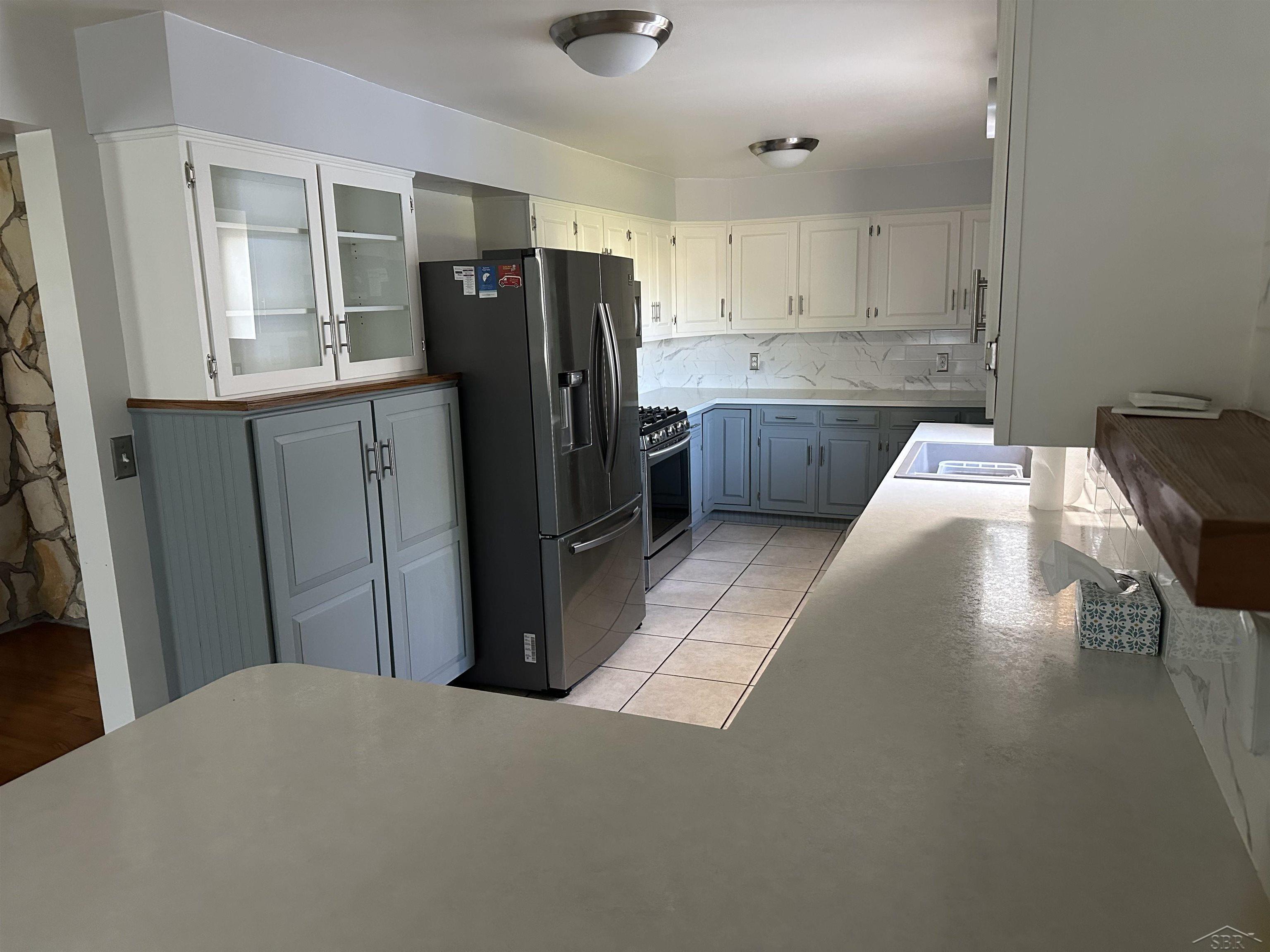 214 N Hemlock Road Property Photo 11