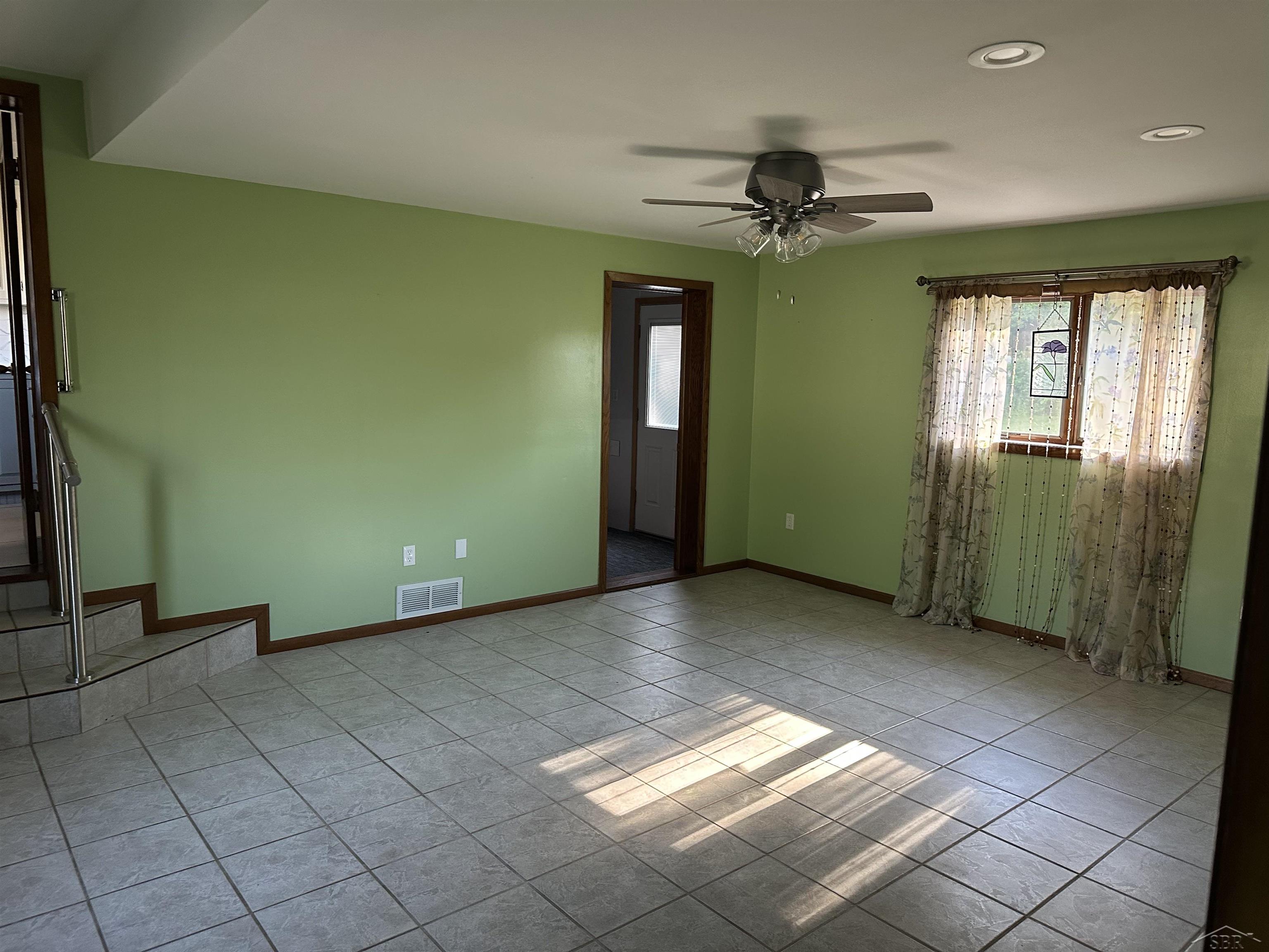 214 N Hemlock Road Property Photo 14