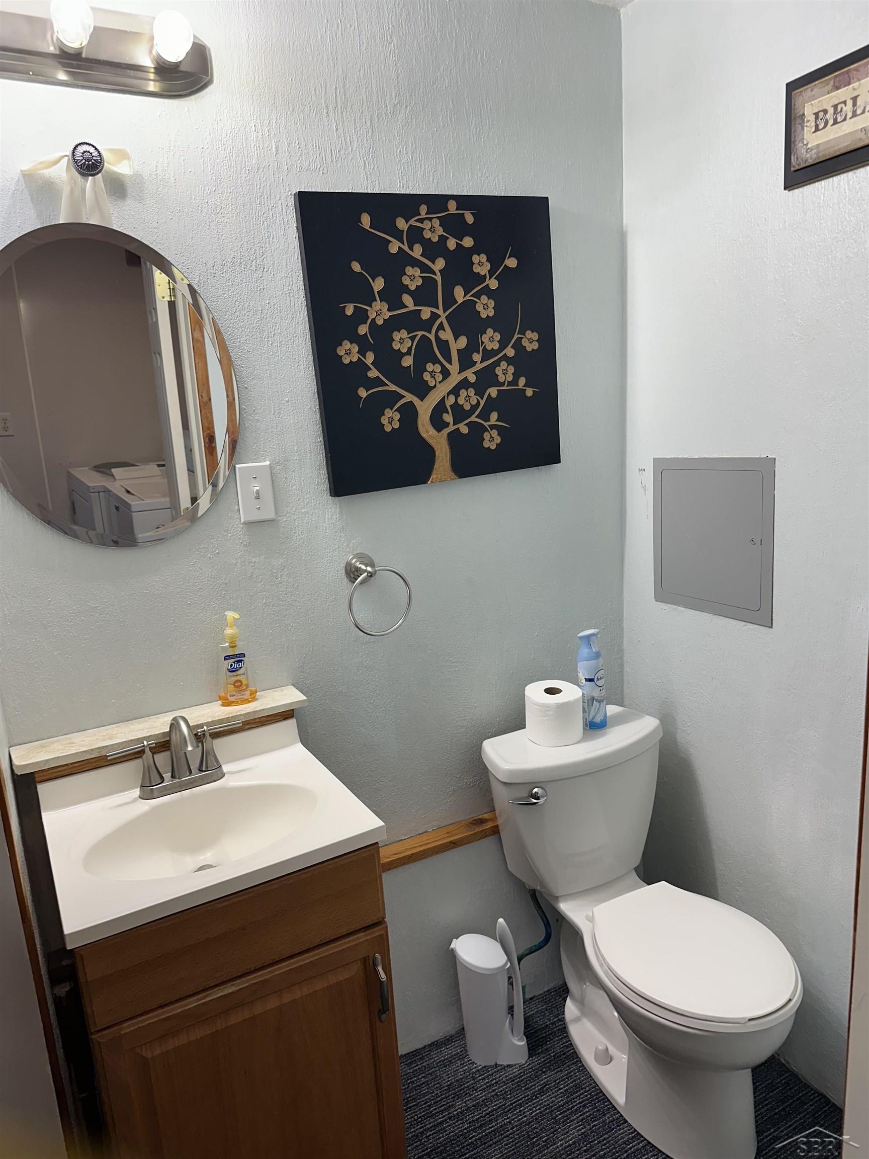 214 N Hemlock Road Property Photo 30