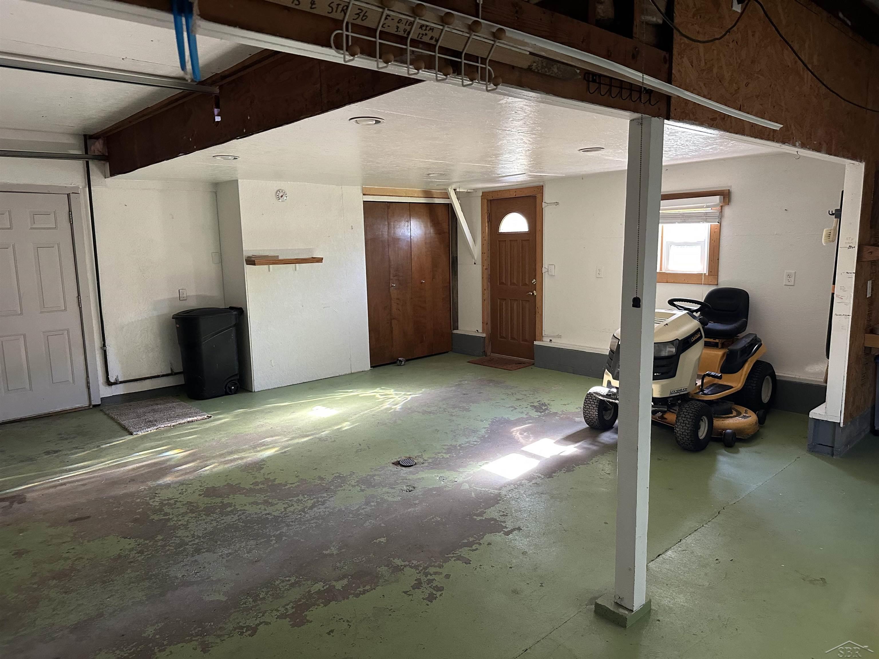 214 N Hemlock Road Property Photo 35
