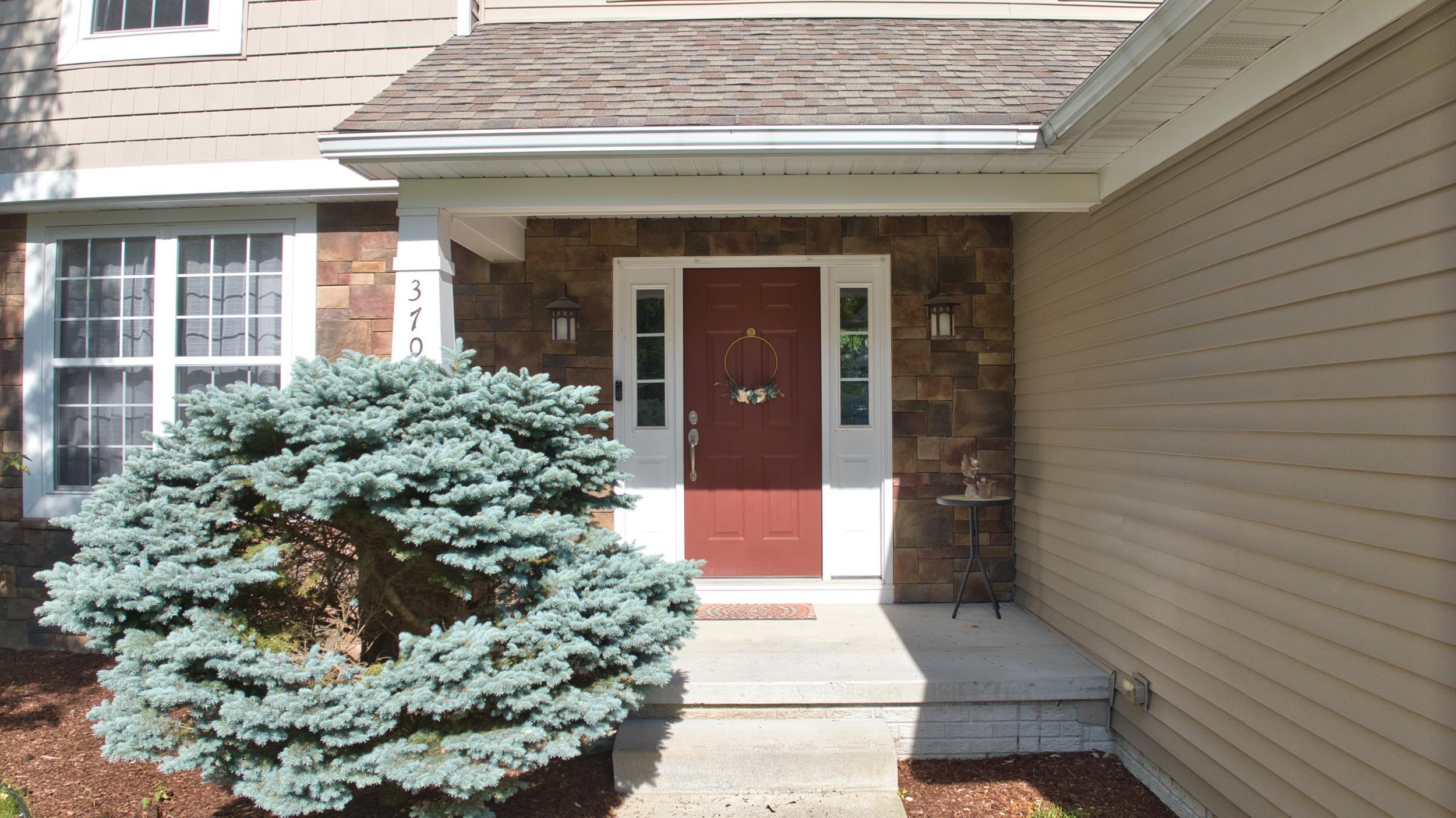 3704 Aspen Way Drive Property Photo 2