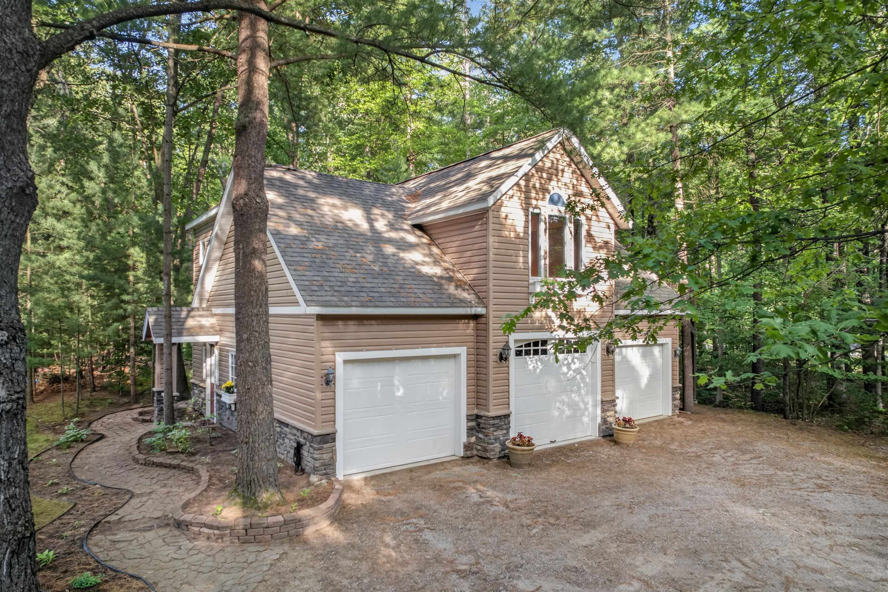 1133 S Westwood Drive Property Photo 1