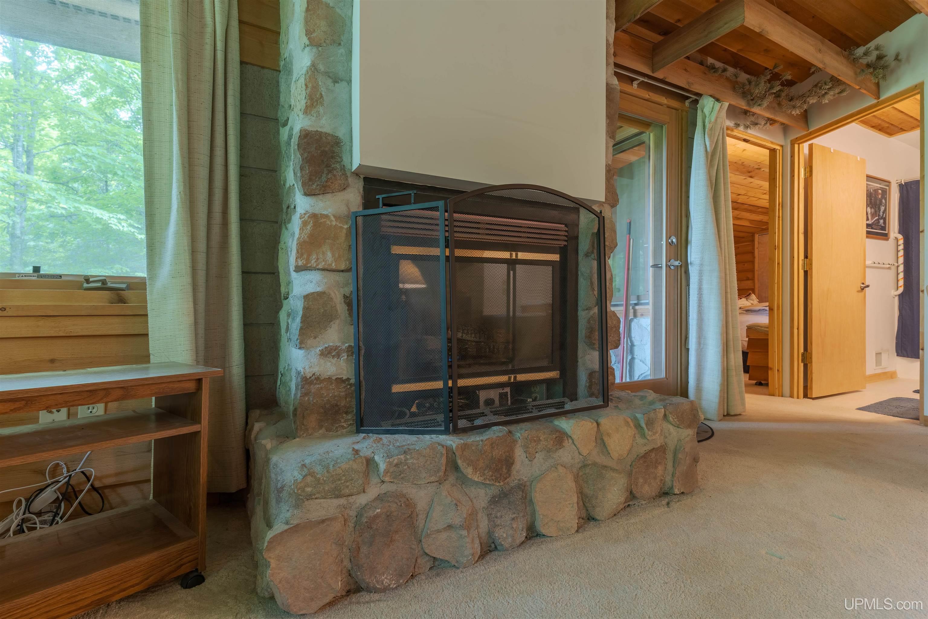 104 N Hagerman Lake Road Property Photo 8