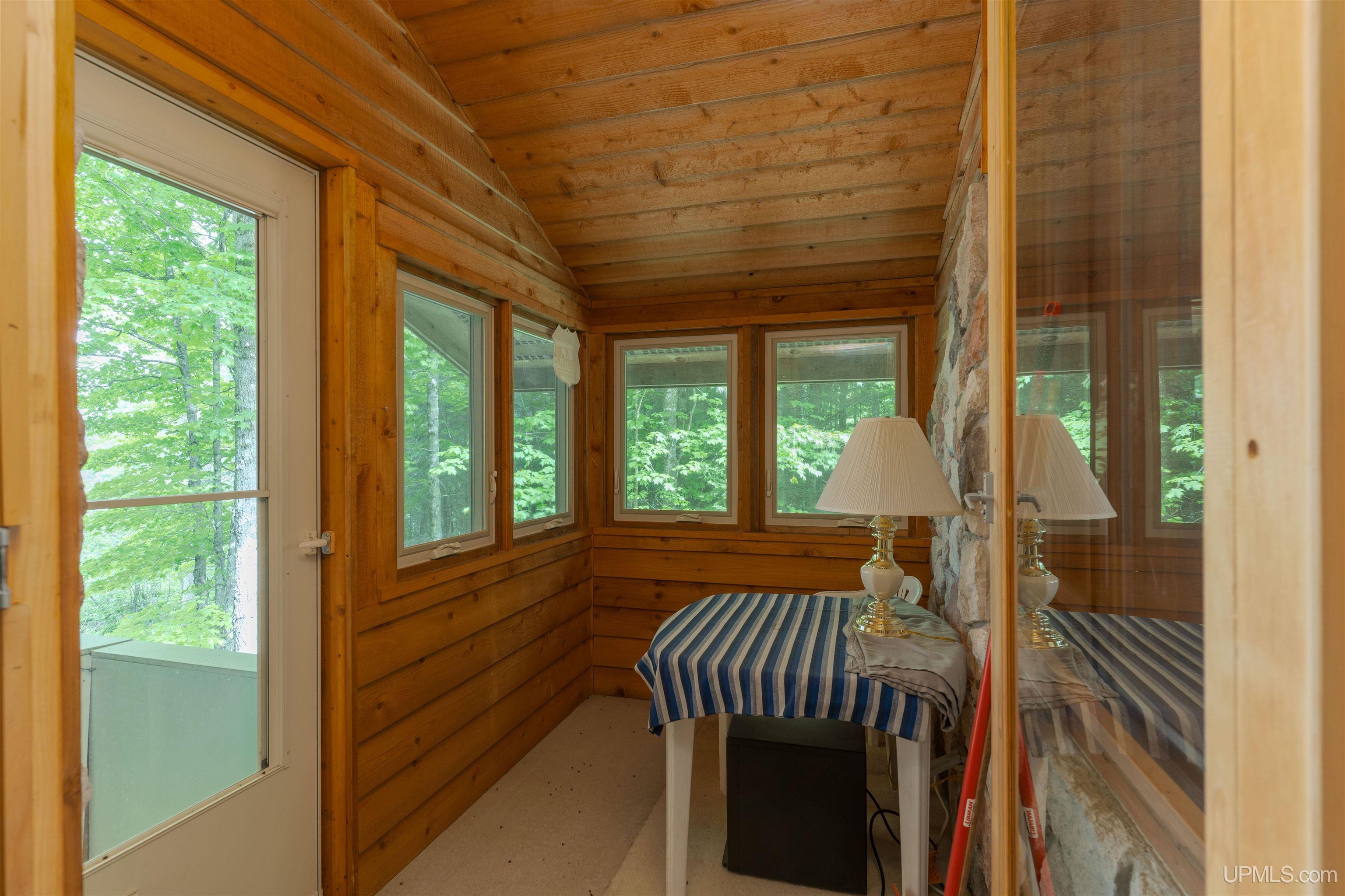 104 N Hagerman Lake Road Property Photo 10