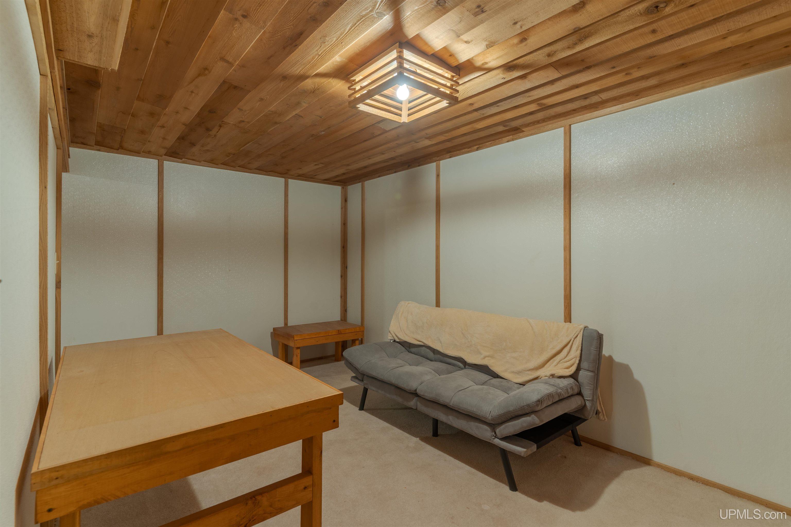 104 N Hagerman Lake Road Property Photo 21