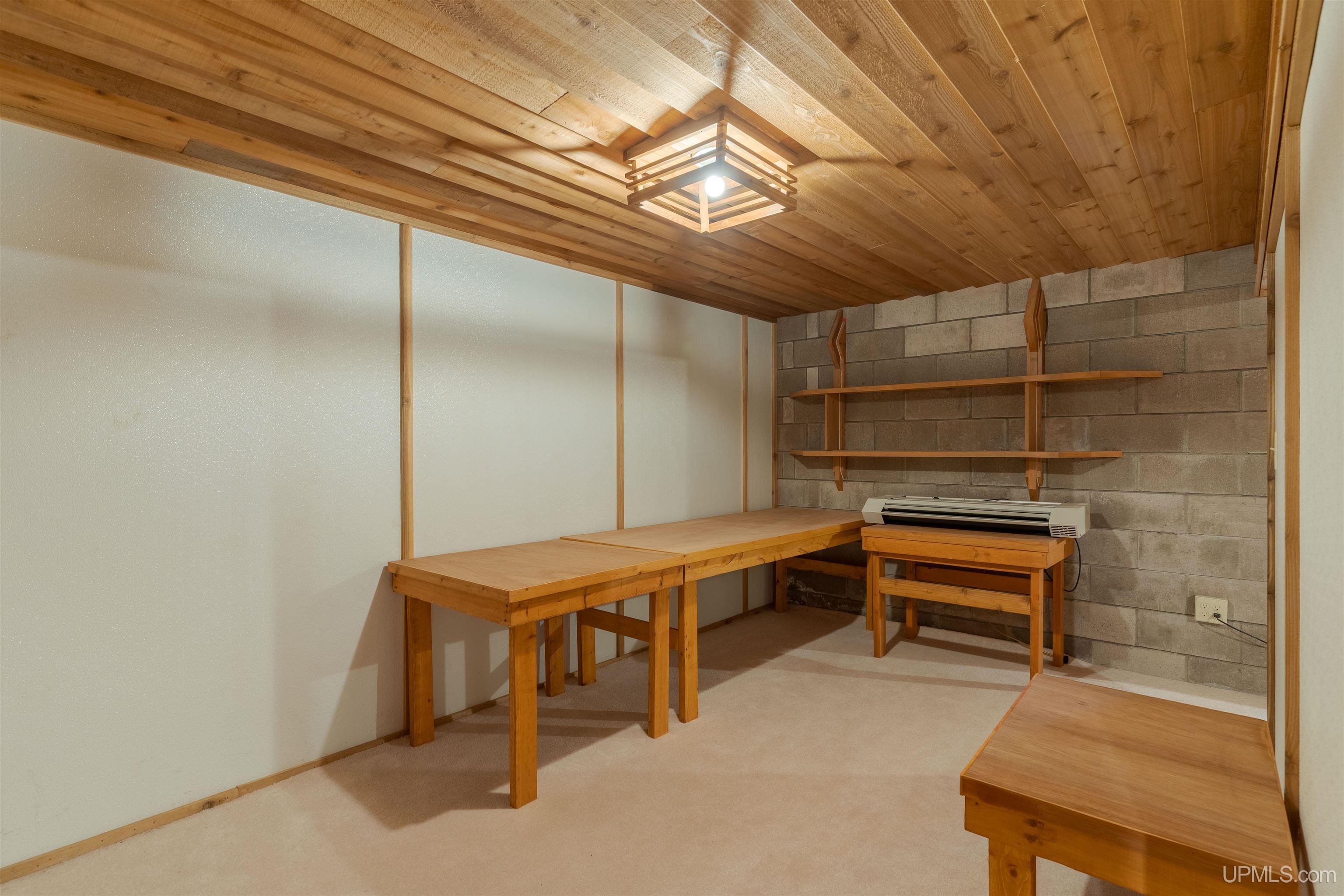 104 N Hagerman Lake Road Property Photo 24