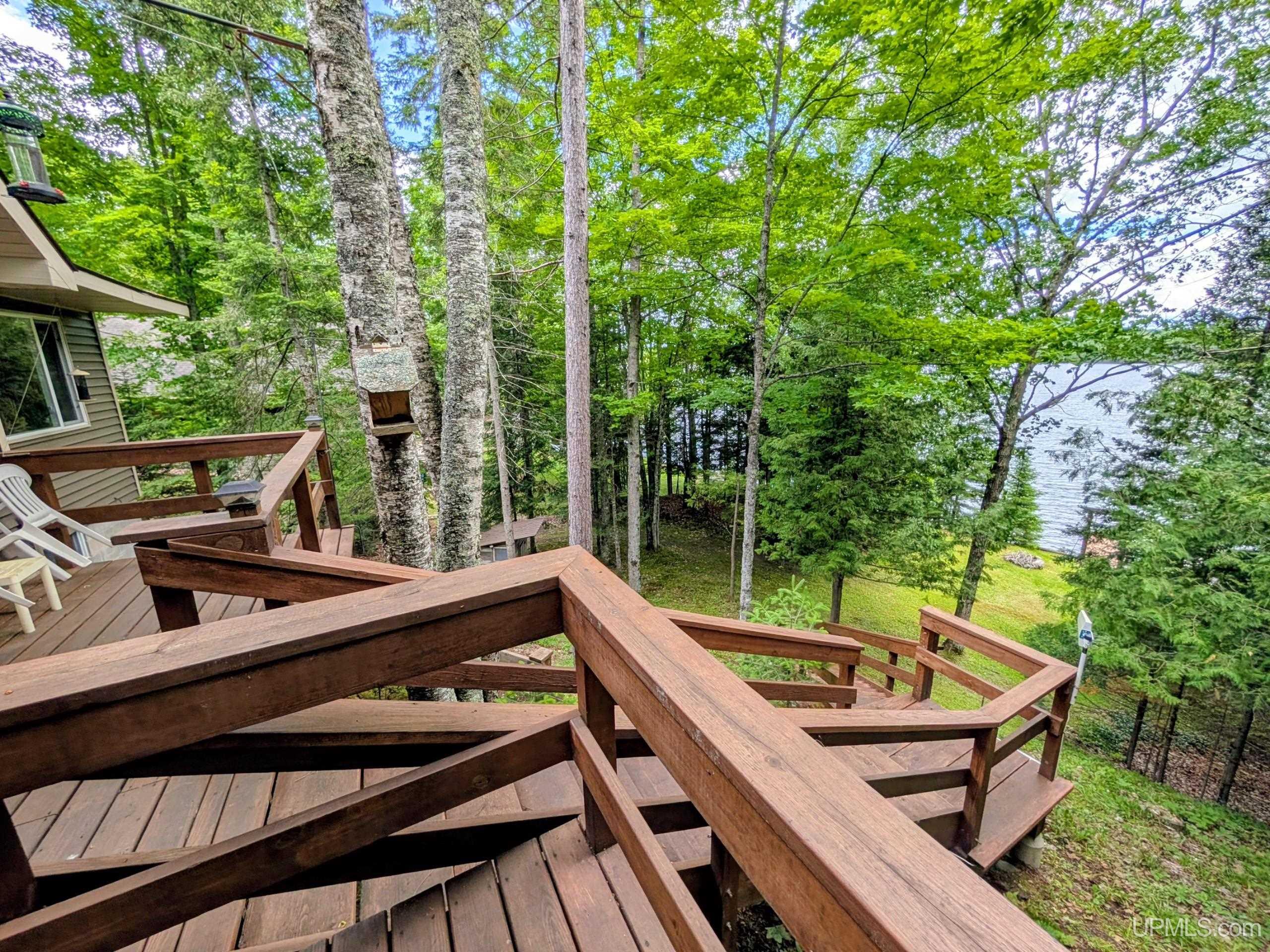 110 Stanley Lake Drive Property Photo 3