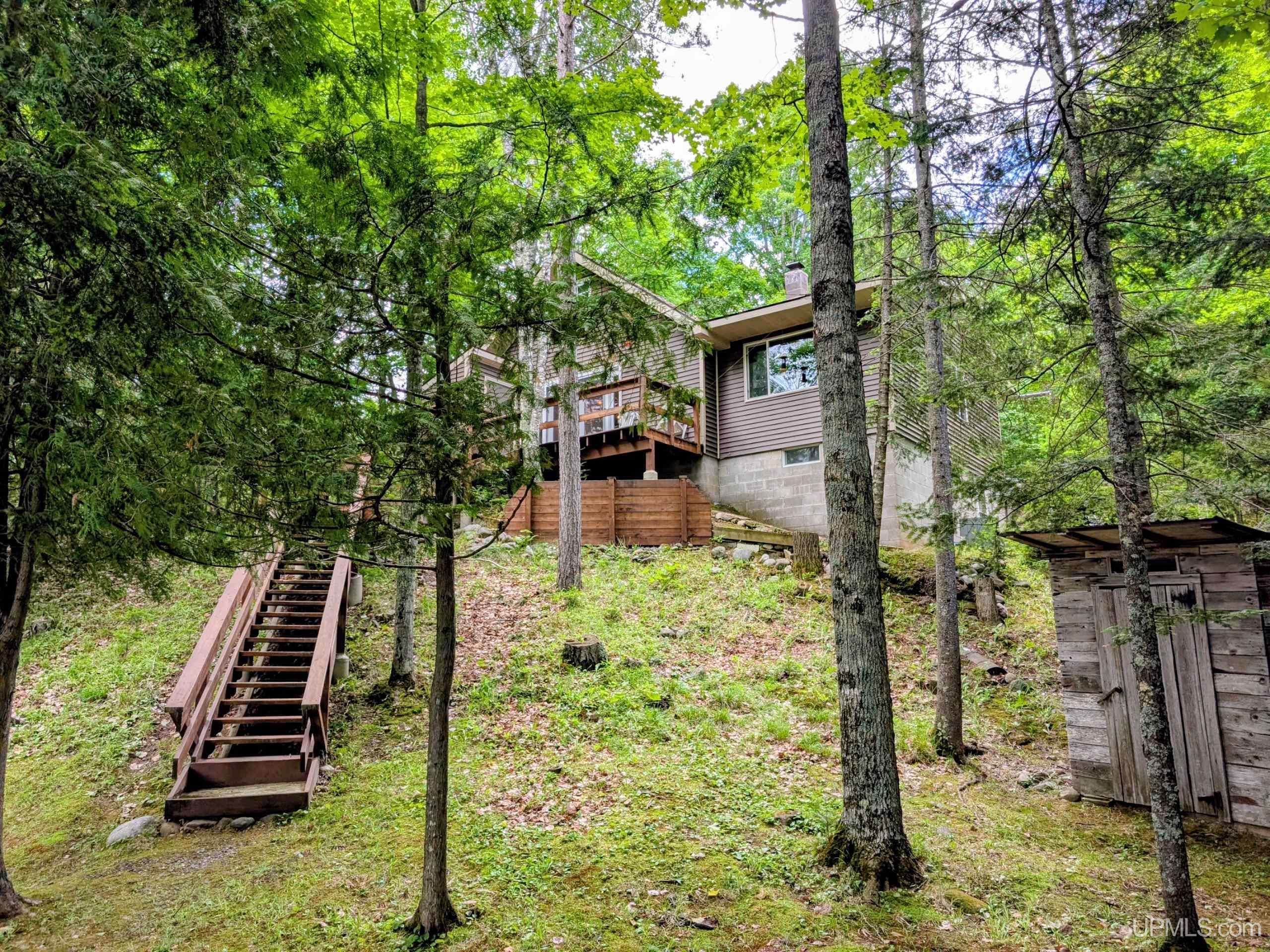 110 Stanley Lake Drive Property Photo 4